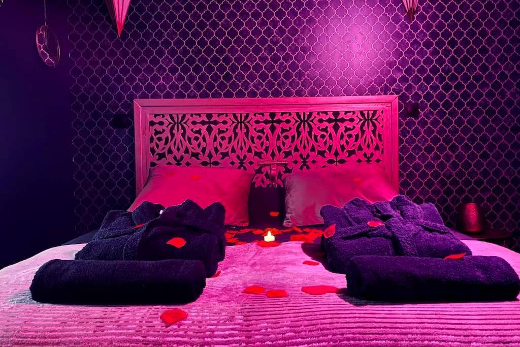 Photo du logement - Love Room L' Orientale / Jacuzzi / Sauna