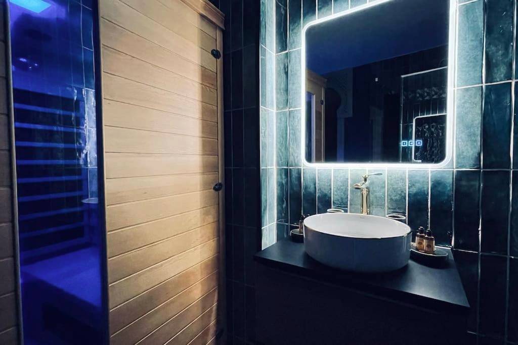 Photo du logement - Love Room L' Orientale / Jacuzzi / Sauna