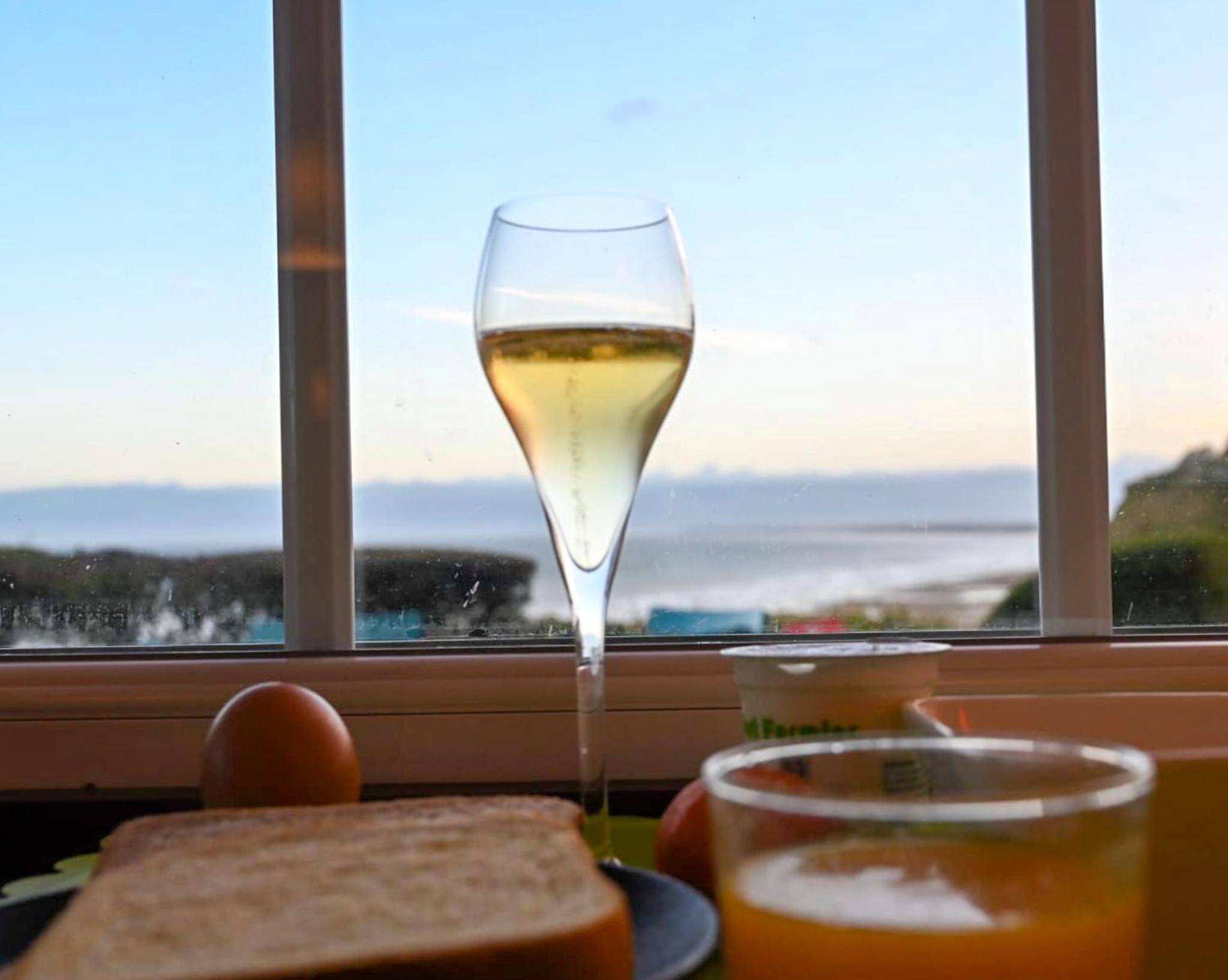 Photo du logement - The Originals Hôtel Le Cise Restaurant Chambres et Suites