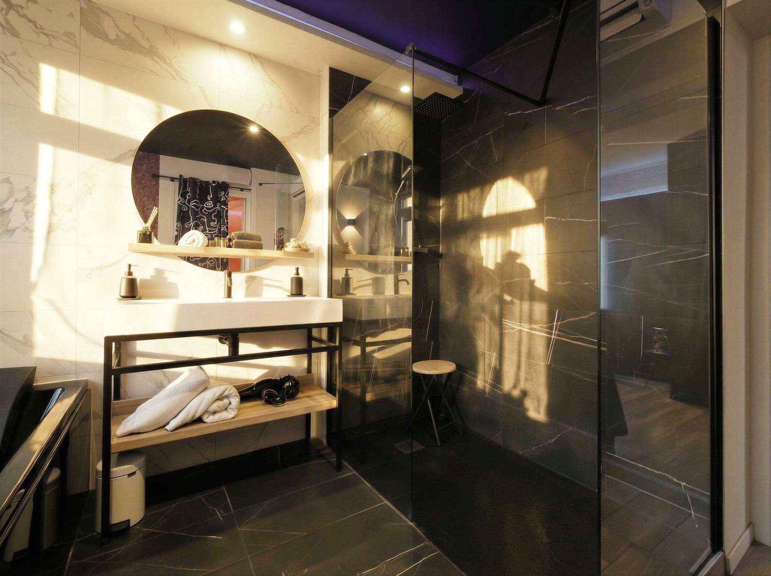 Photo du logement - Love Room Marseille - Orion - Marseille
