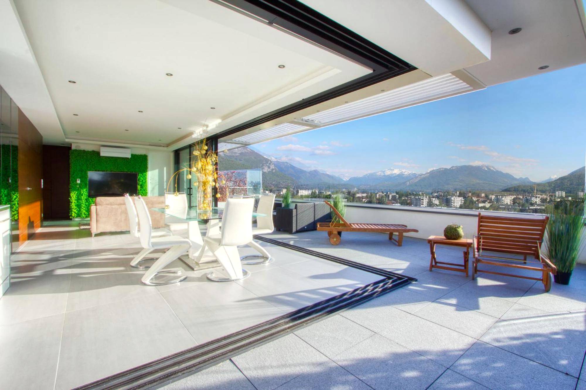 Photo du logement - Panoramique 180 lac et montagne et Nid Secret spa romantique