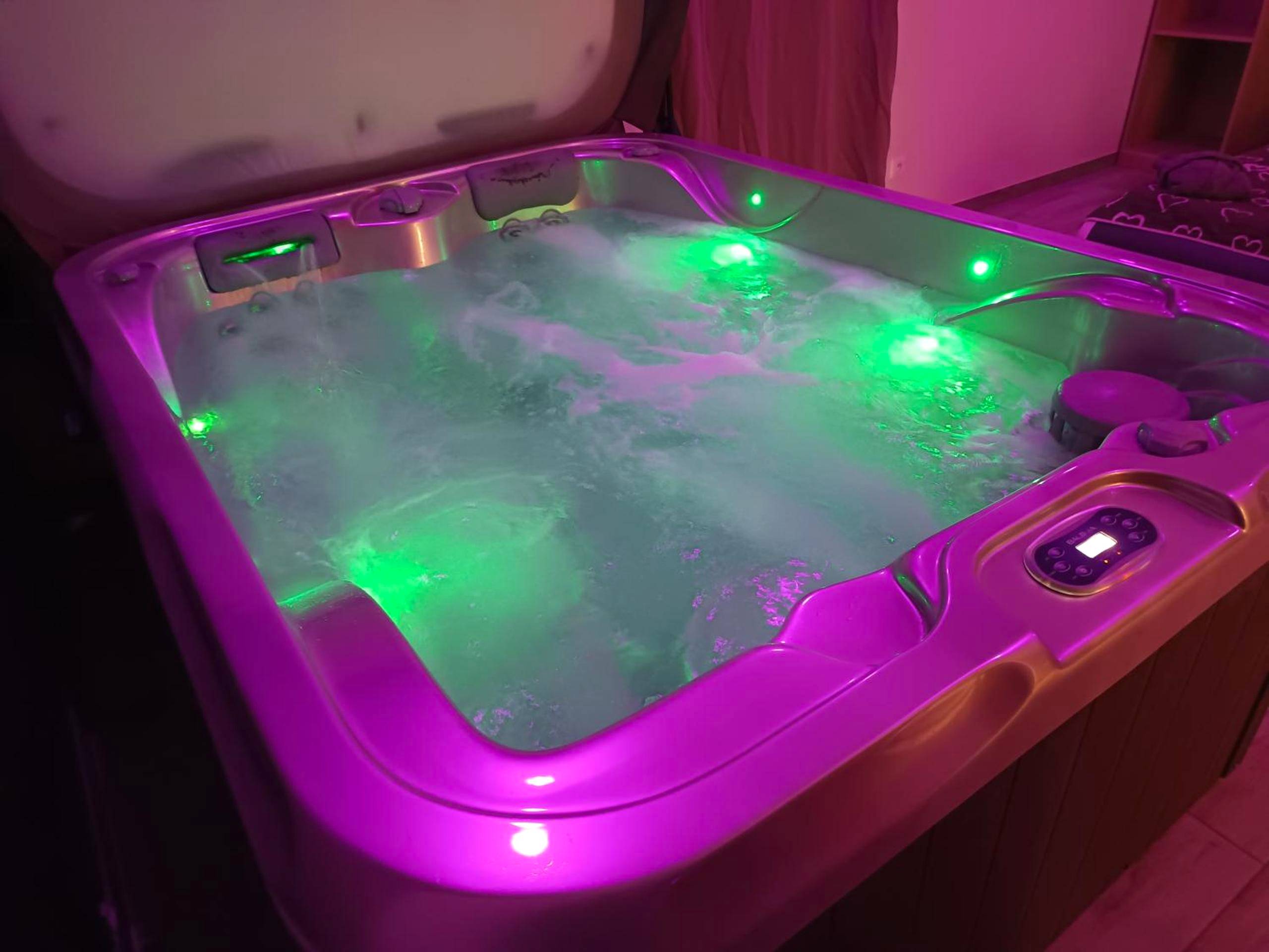 Photo du logement - Paradis Secret Spa - Damprichard