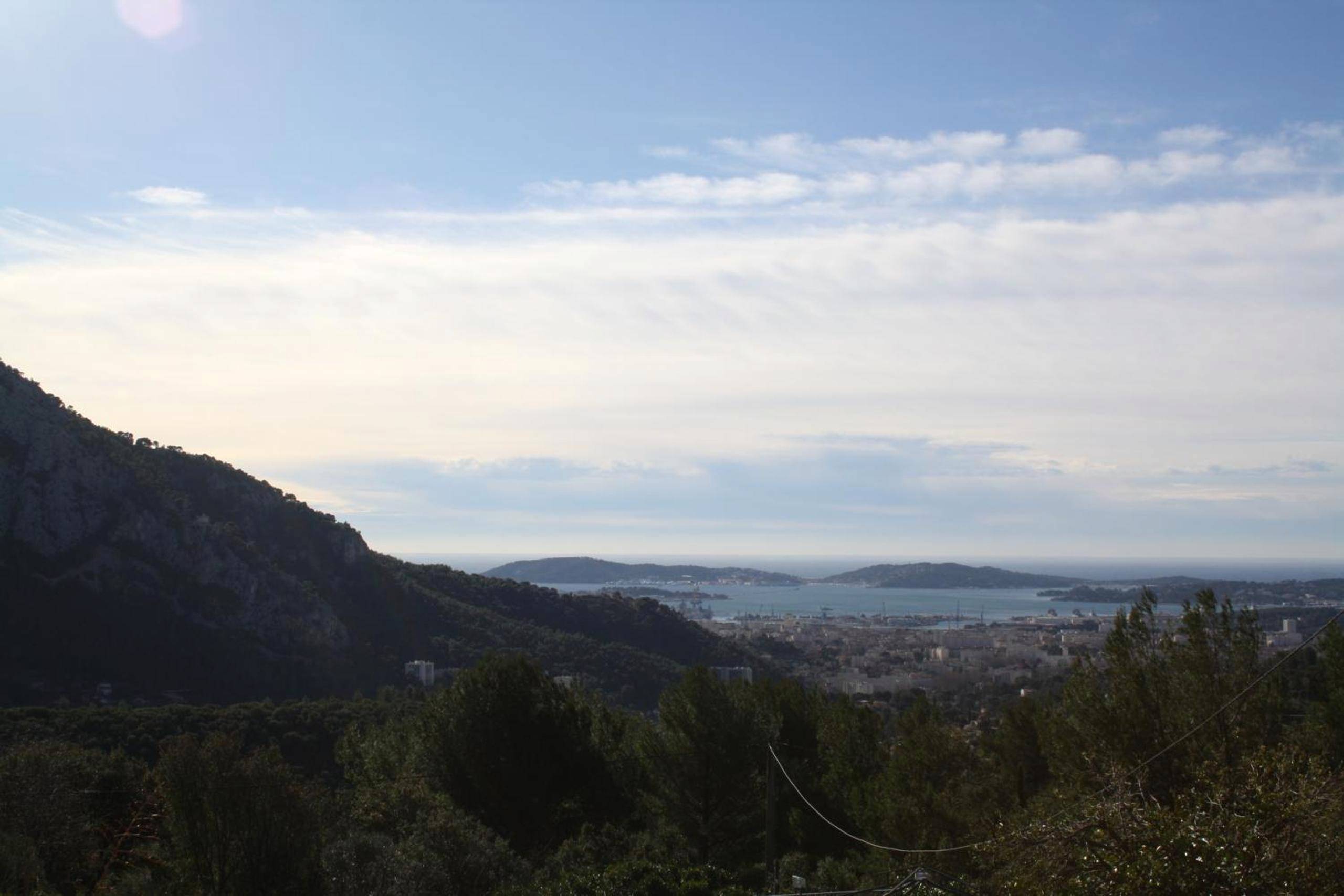 Vue du logement entre mer et montagnes - LA PARENTHESE AMOUREUSE