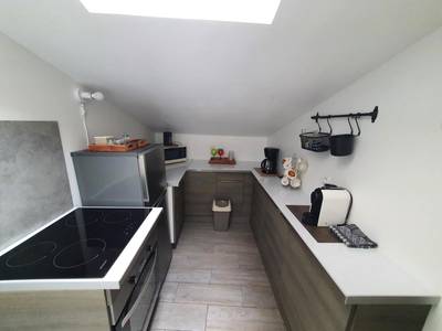 Cuisine équipée moderne sous pente - Parenthèse Bien - Être