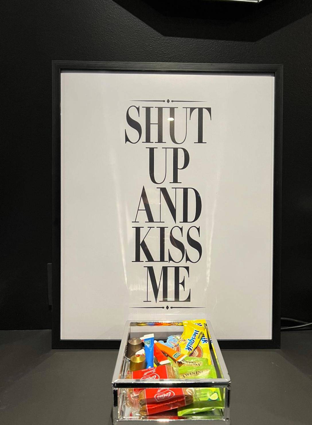 Photo du logement - PARENTHESE LOVE - Amour & Tentation Suite Balnéo SPA Proche Orly - Paris - La Ville - du - Bois