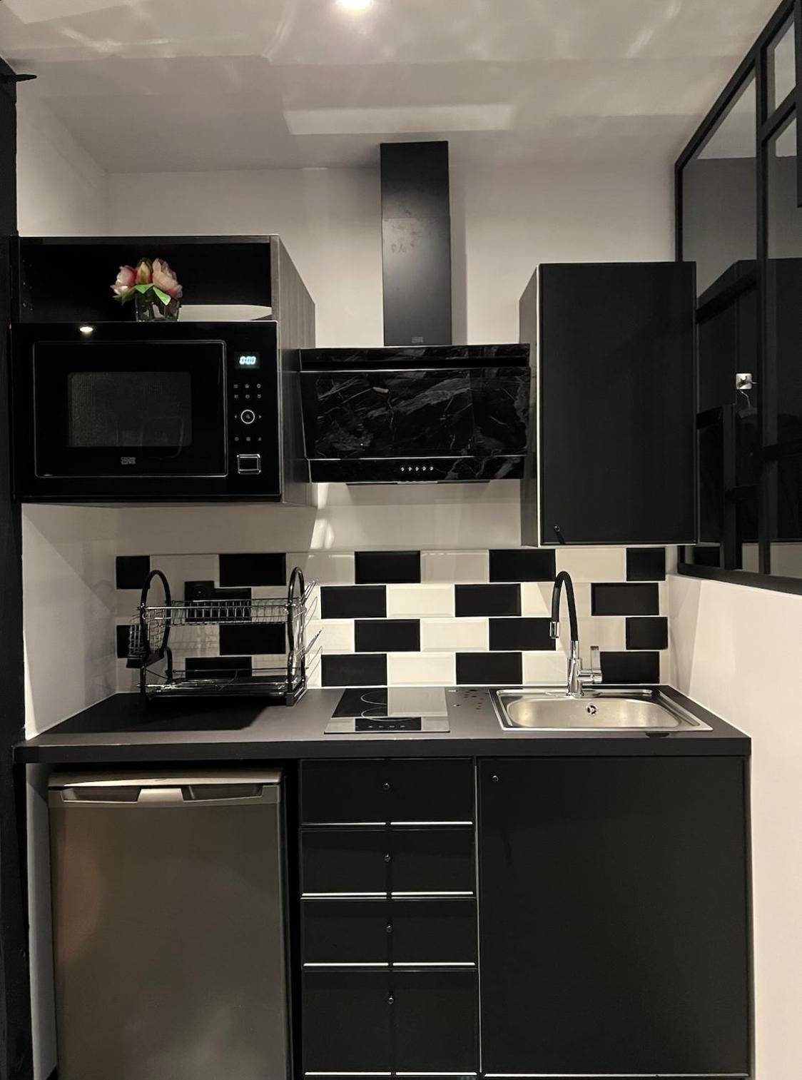 Photo du logement - PARENTHESE LOVE - Amour & Tentation Suite Balnéo SPA Proche Orly - Paris