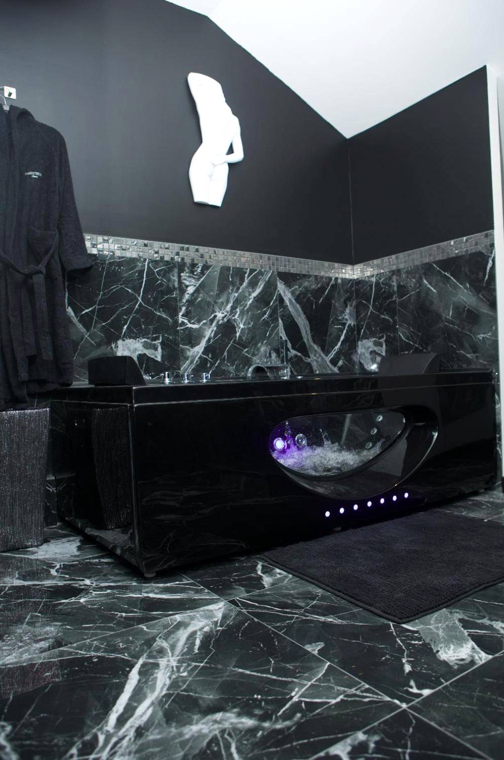 Vue du logement - PARENTHESE LOVE - Amour & Tentation Suite Balnéo SPA Proche Orly - Paris