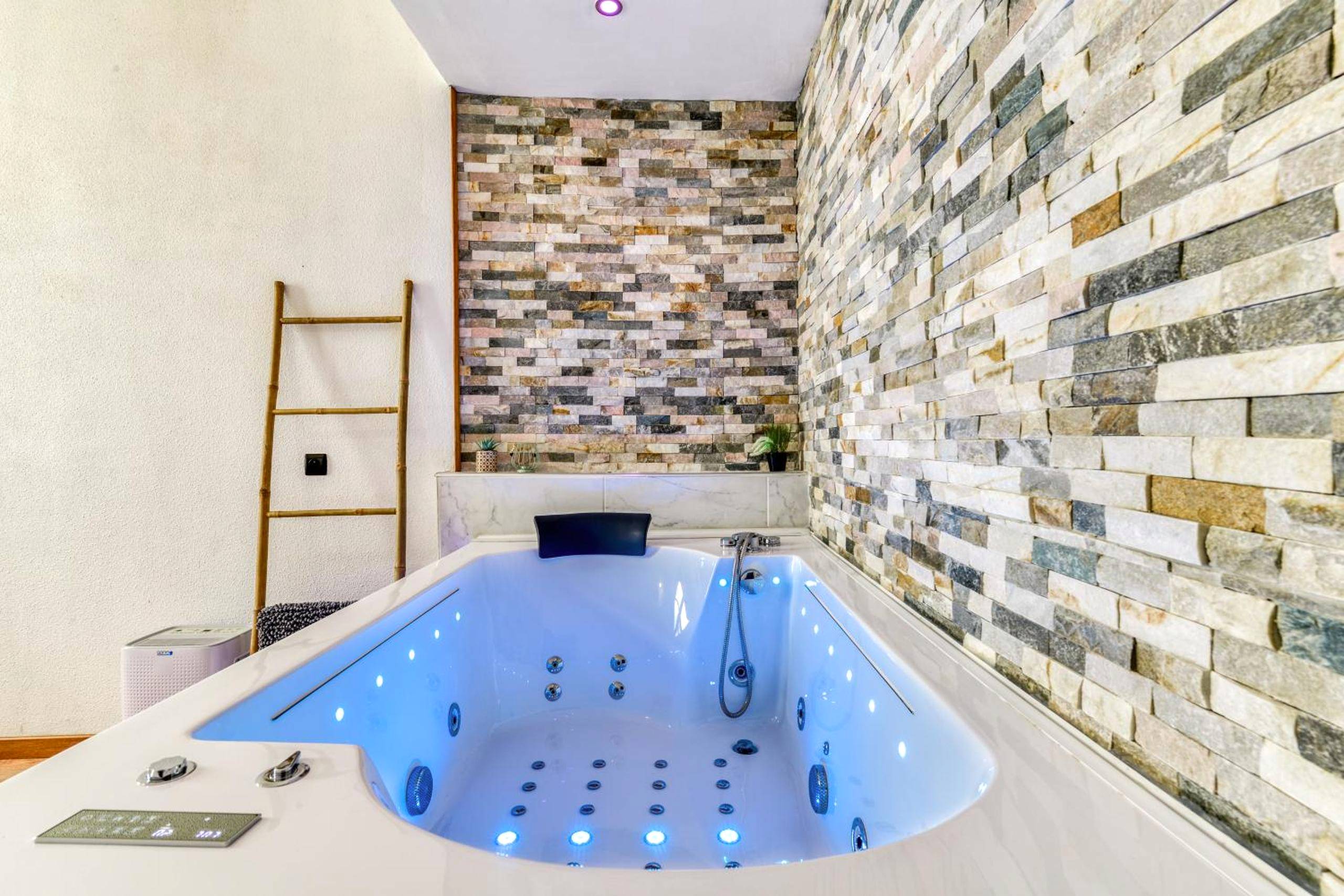 Photo du logement - Parenthèse Occitane - Free Parking - Balnéothérapie - Carcassonne