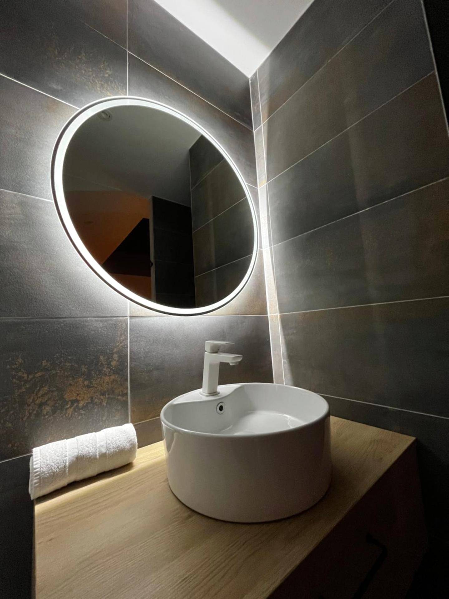 Photo du logement - Love room - Parenthèse romantique avec spa privé