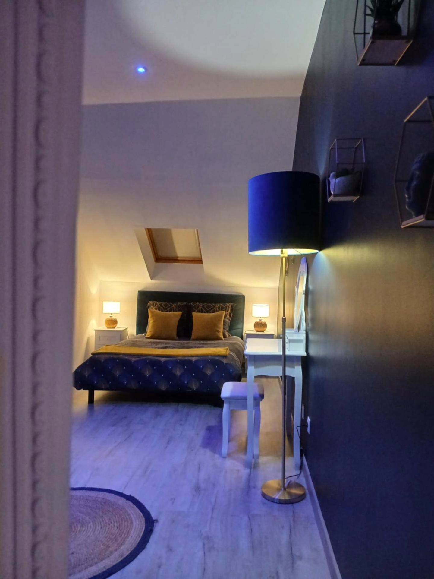 Photo du logement - Love Room Une Pause à Deux - Jacuzzi - Chambre Secrète