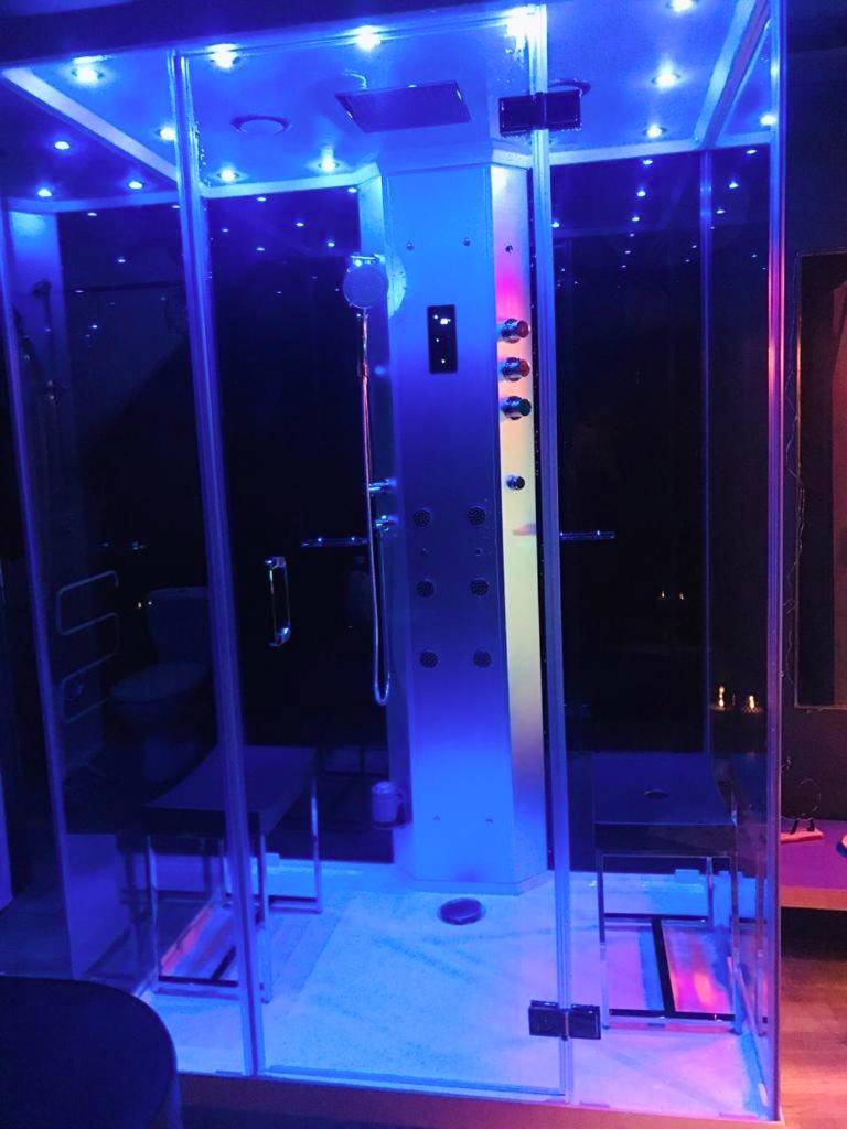 Photo du logement - PAUSE NATURE SORBAIS Chambre avec SPA, HAMMAM Shower, SAUNA, STREAMING et arrivée autonome - Sorbais