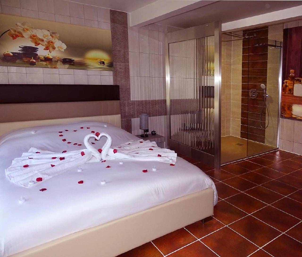 Vue interieure - La Pépite d'Amour, villa 5 étoiles, spa privatif, sauna, piscine privée à volonté !