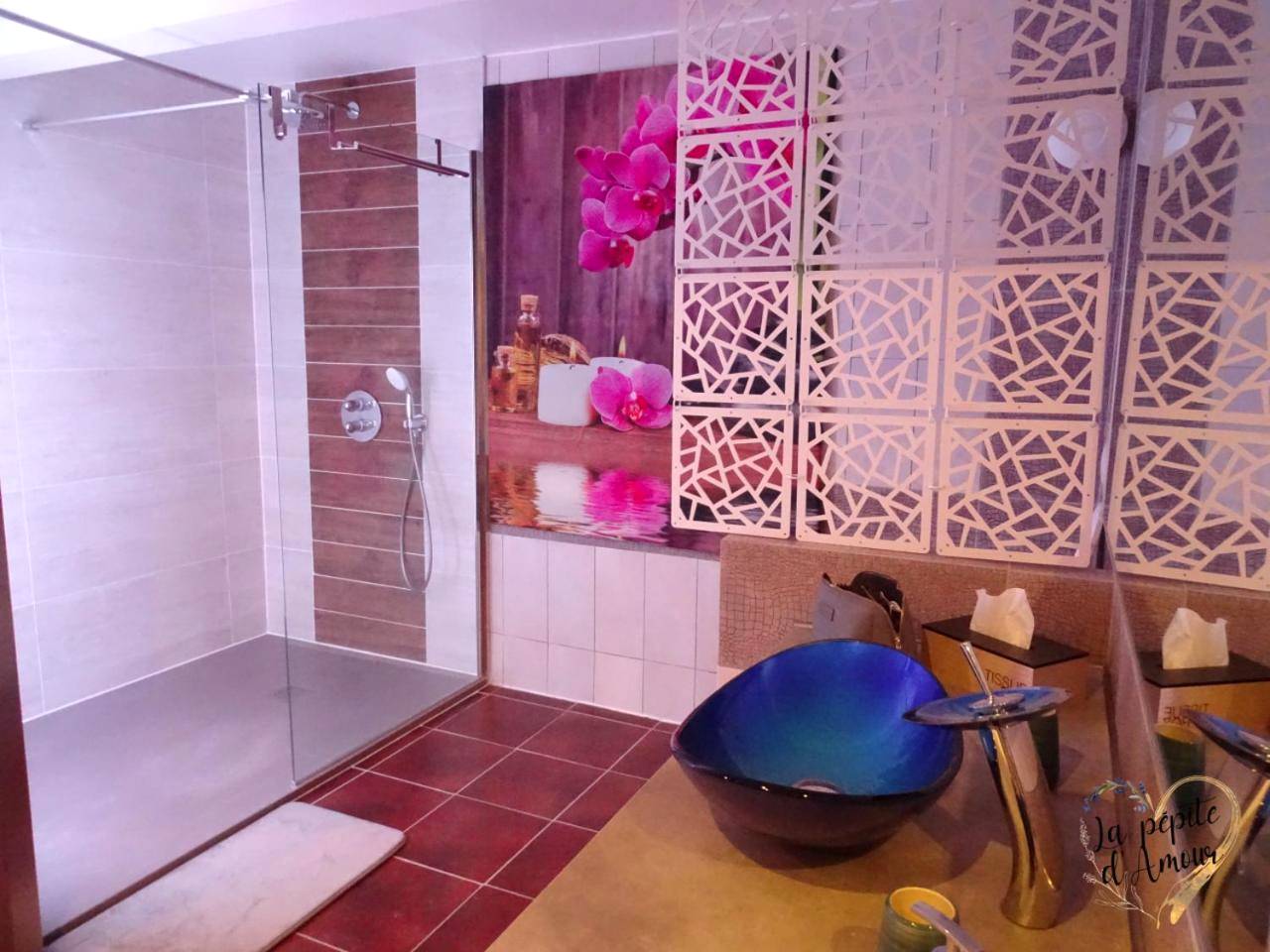 Autre vue interieure - La Pépite d'Amour, villa 5 étoiles, spa privatif, sauna, piscine privée à volonté !