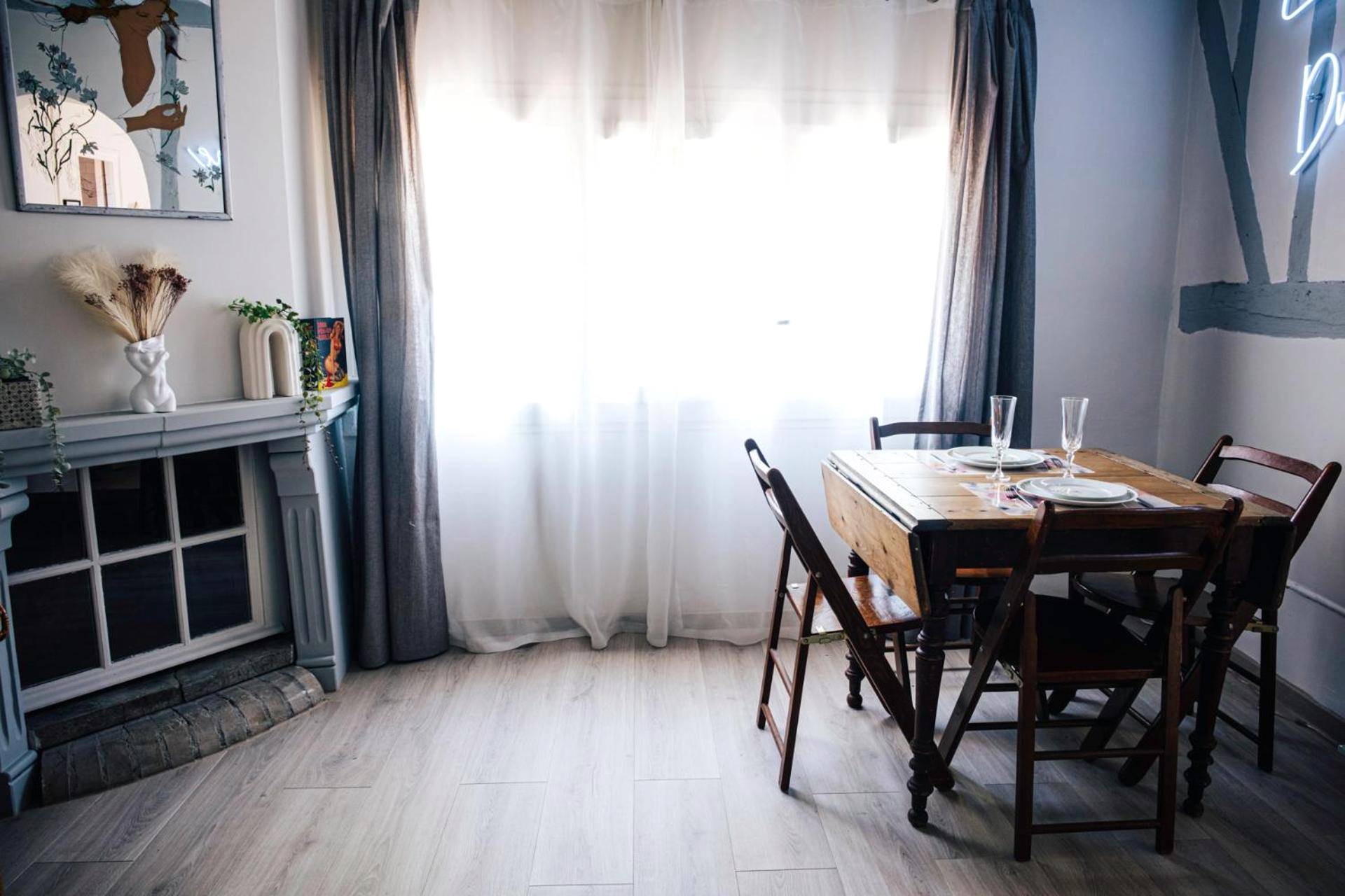 Photo du logement - Loveroom Du Perche : maison avec balnéo