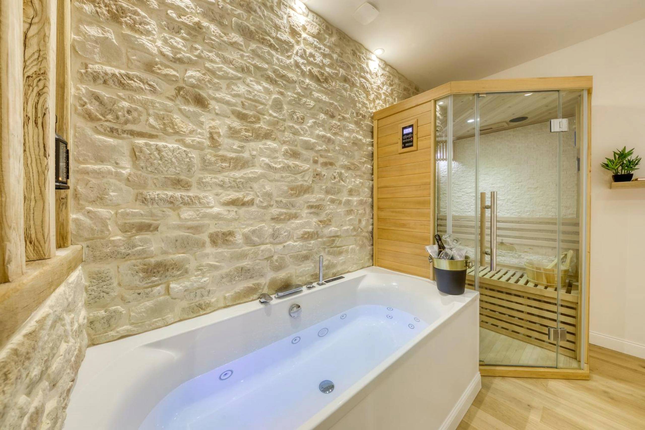 Photo du logement - Le Petit Paris - Cocon & Spa & Sauna