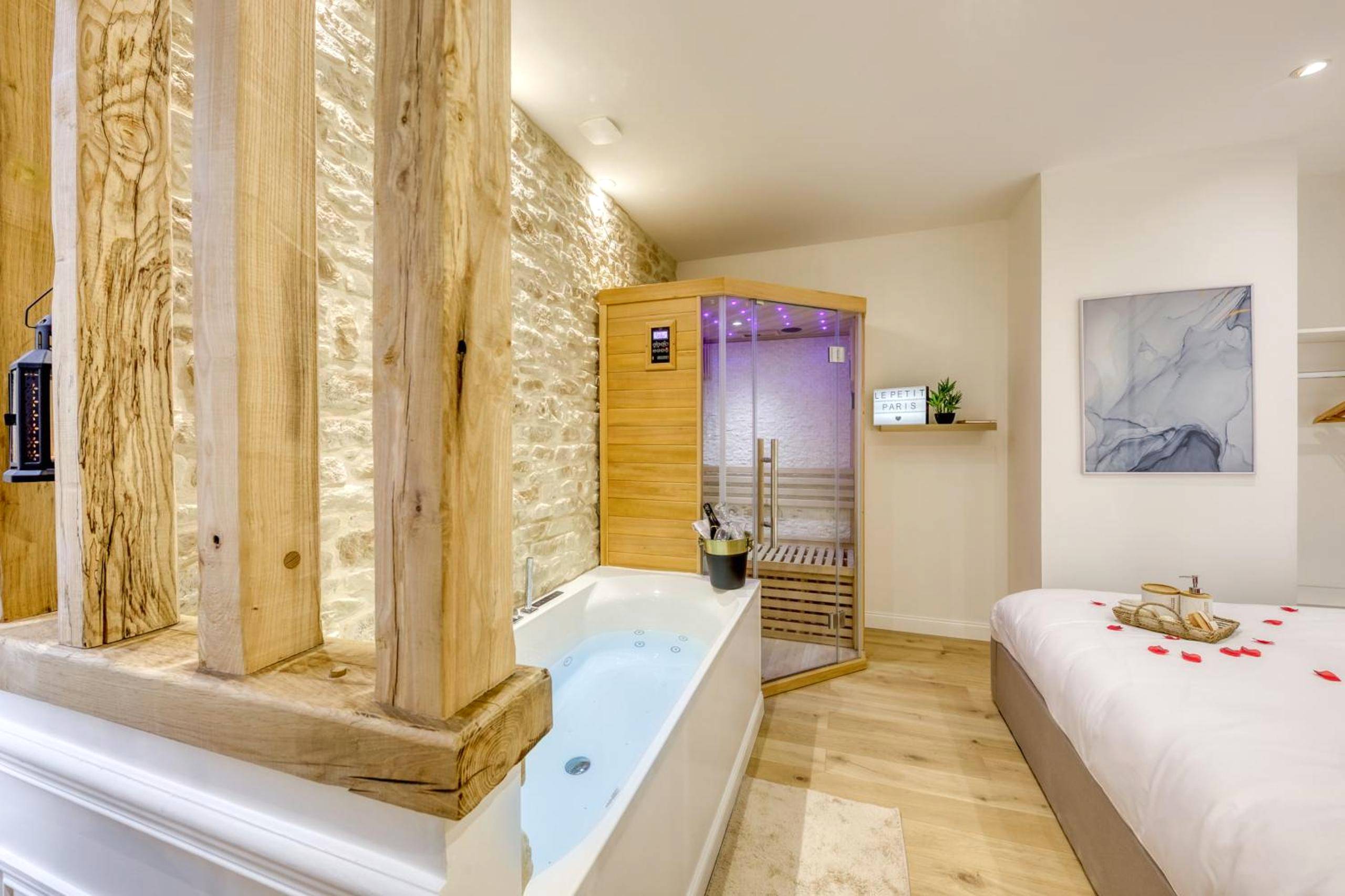 Photo du logement - Le Petit Paris - Cocon & Spa & Sauna