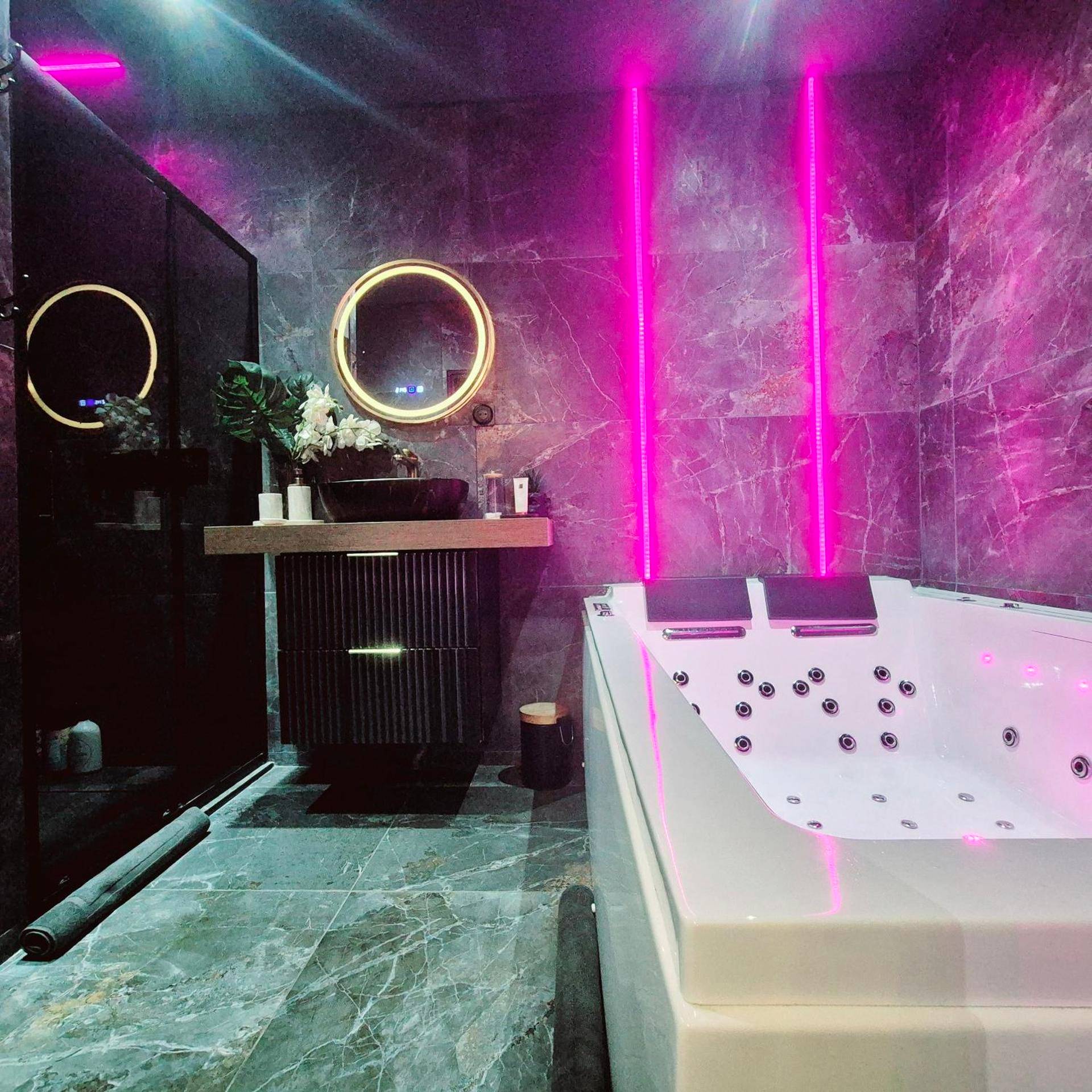 Vue du logement - Love Room Brest - LoveRoom La Petite Suite avec SPA