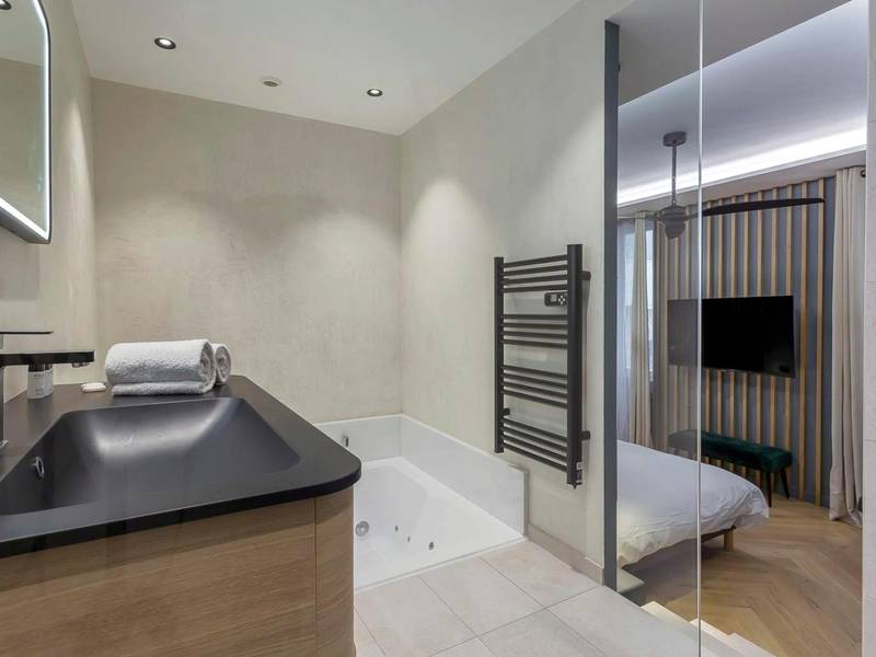 Photo du logement - Love Room Balneo Sauna Pierre Corneille ! - Lyon