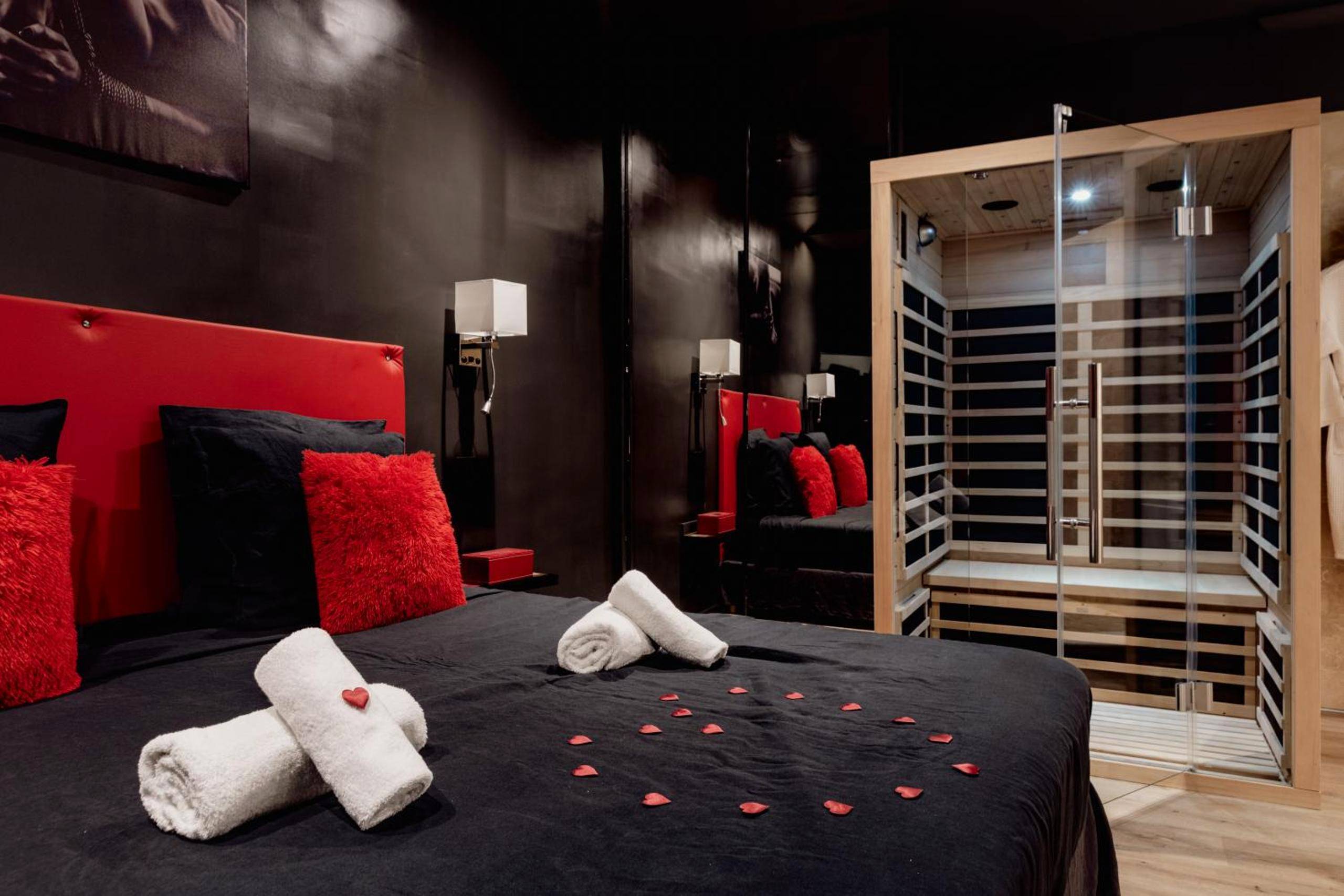 Vue du logement - LoveRoom#1 by Pimente ton couple