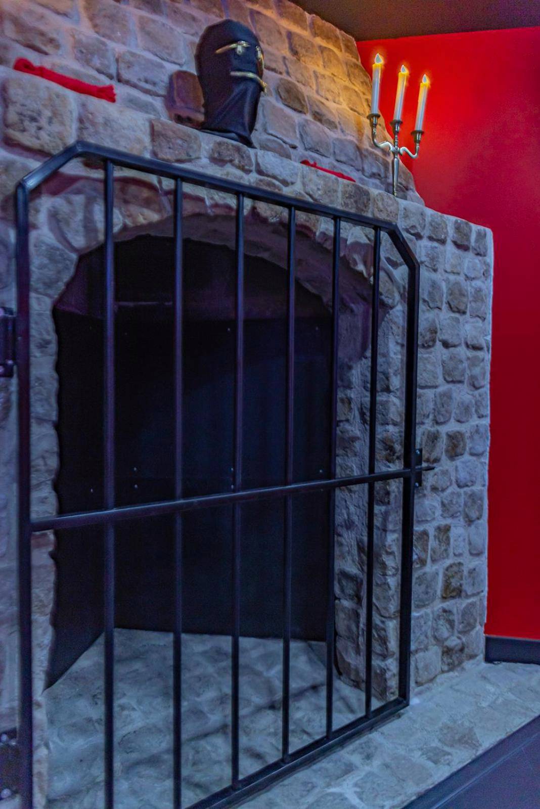 Photo - Playroom XXL Loft LOVE Room avec Espace spa Terrasse vue sur les toits Salle de jeux pour...