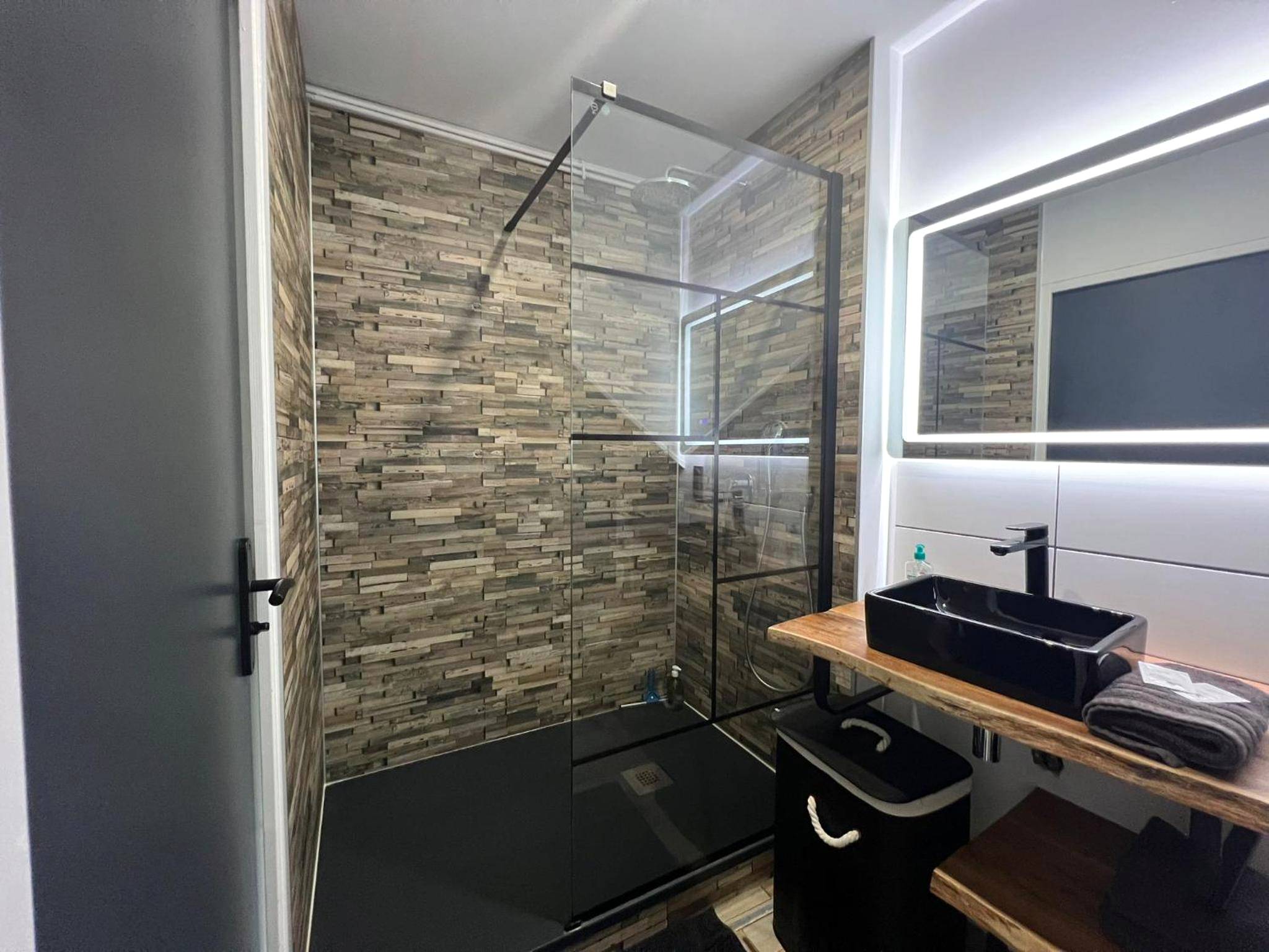 Photo du logement - LoveRoom avec SPA privatif Plélo