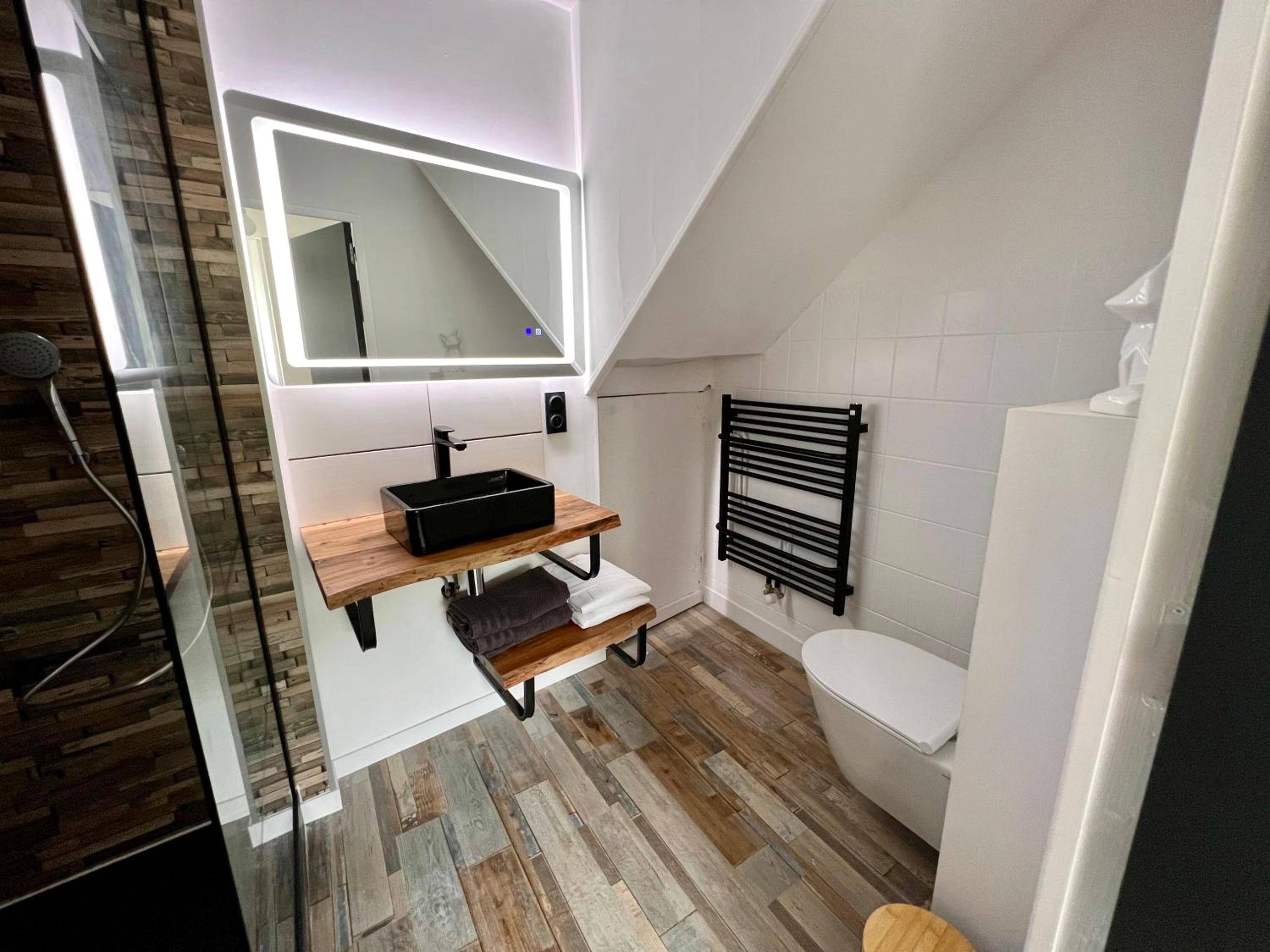 Photo du logement - LoveRoom avec SPA privatif Plélo