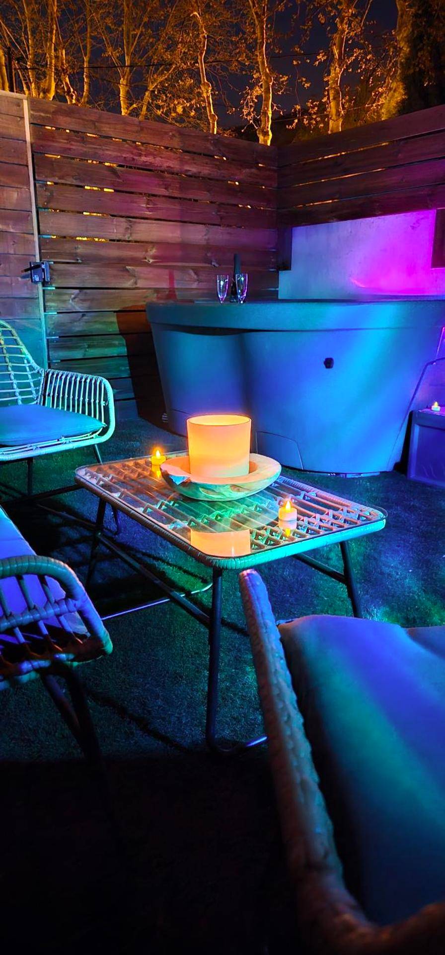 Vue du logement - Love Room Allauch - Maison Plus Belle La Nuit avec jacuzzi privé