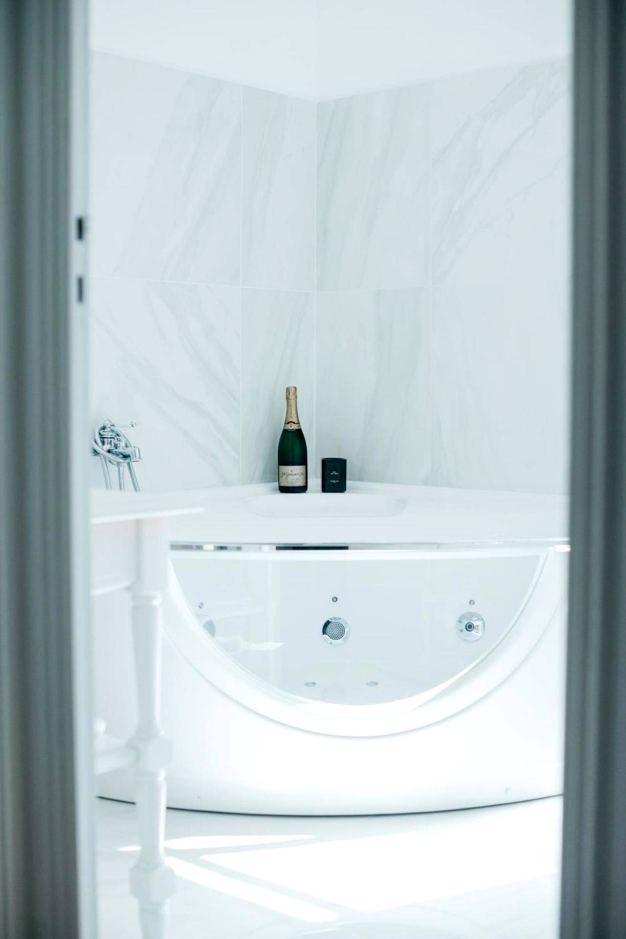 Photo du logement - Les Précieuses Suites & Spa II - Avignon