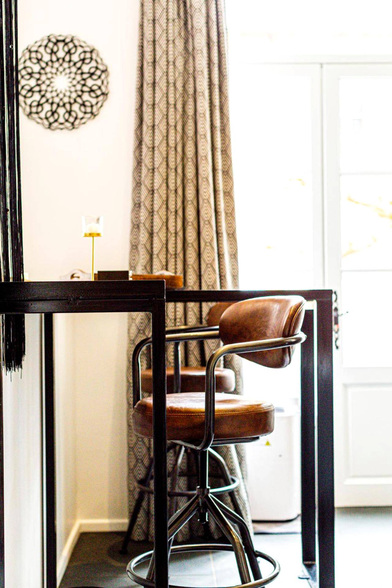 Photo du logement - LE PRIEURE - Suites romantiques spa privatif, piscine, jardin, massages proche de Toulouse - Verfeil