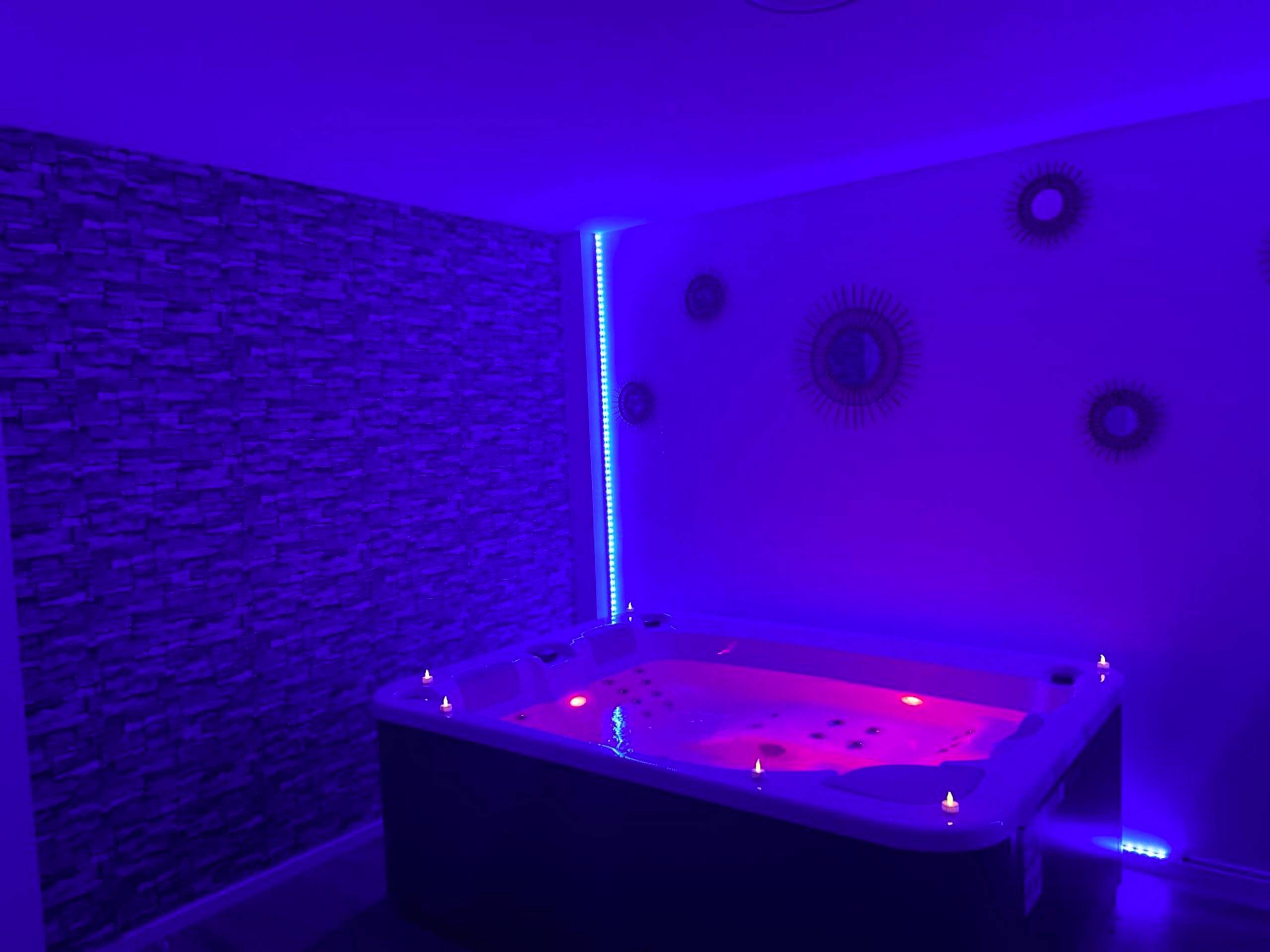 Photo du logement - Priv8Spa New Love Room Jacuzzi Privée - Toulouse