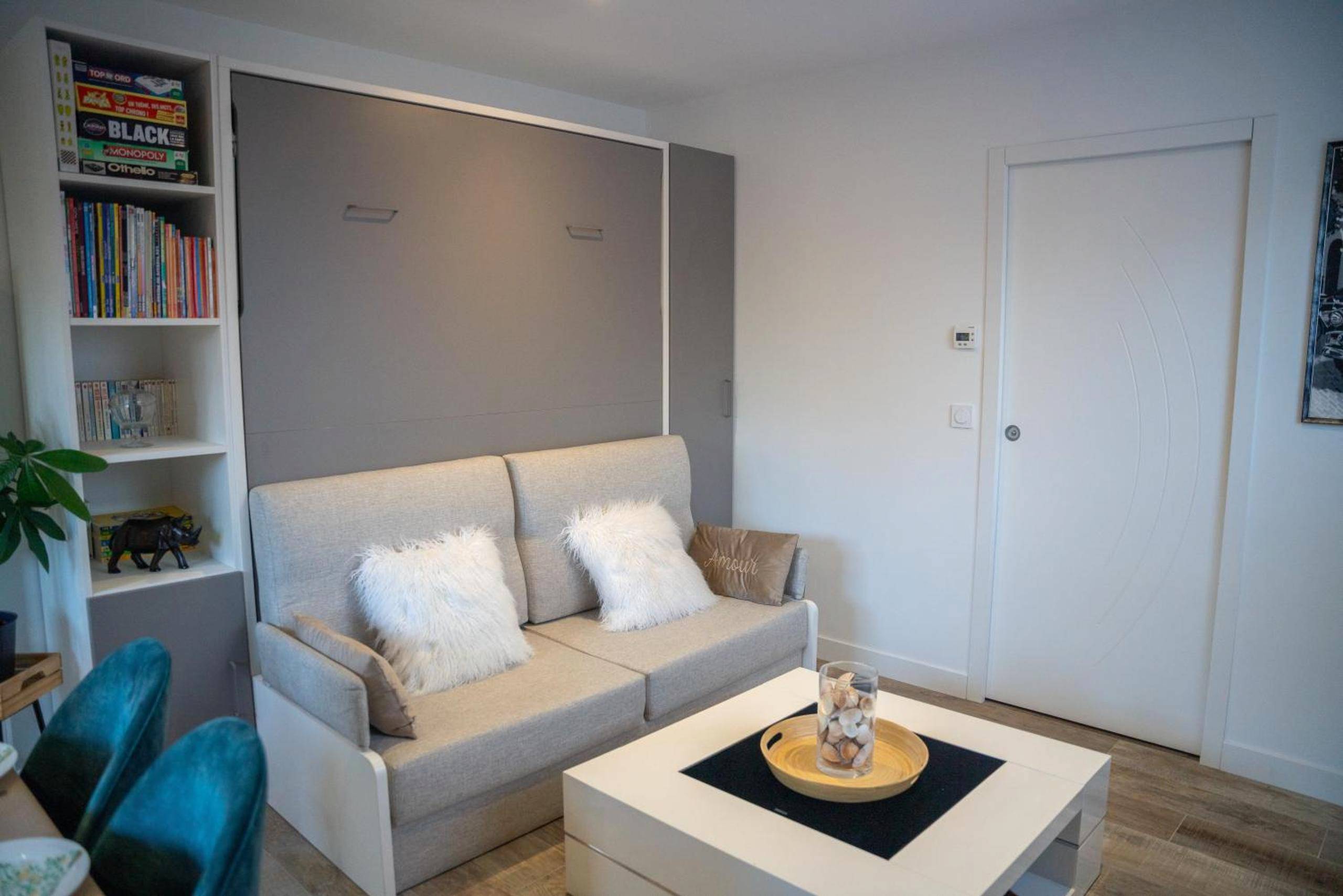 Photo du logement - Projecteur sur ma bulle - Studio Viens dans ma bulle avec JACUZZI privé