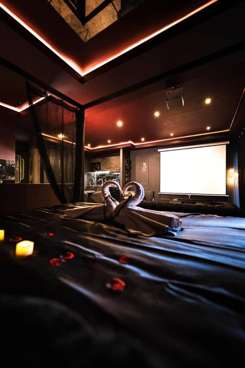 Photo du logement - Promesse d'une nuit avec Balnéo privative - Lorient