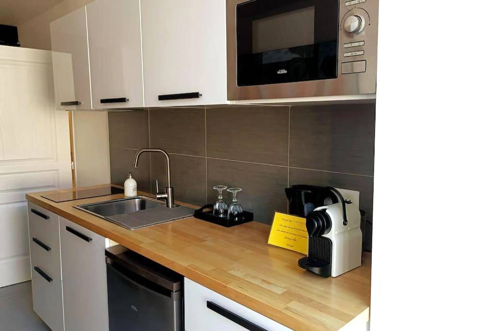 Photo du logement - Appartement balnéo et sauna privés The Red Room