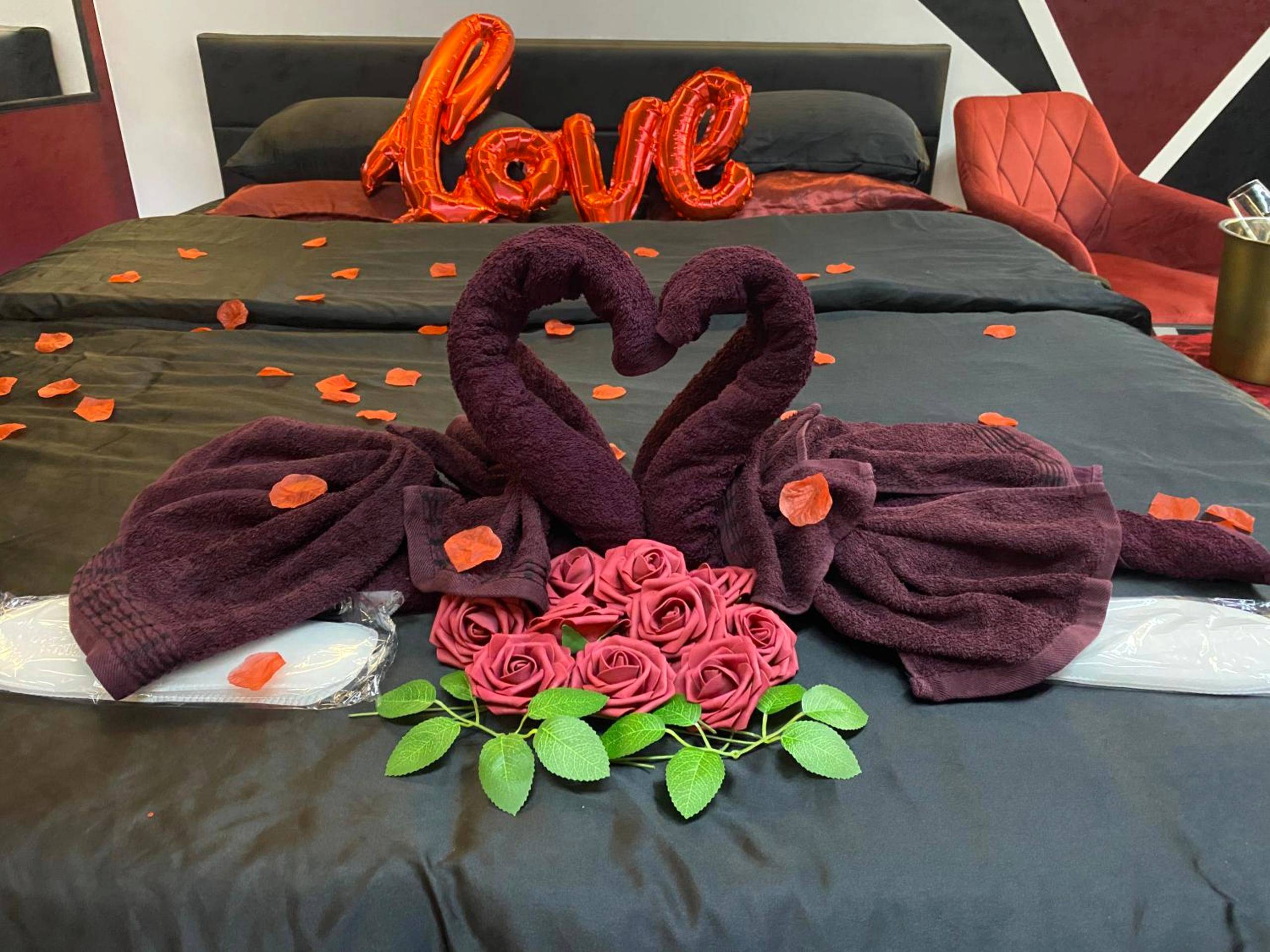 Photo du logement - Redroom Spa privatif & nuit romantique à deux
