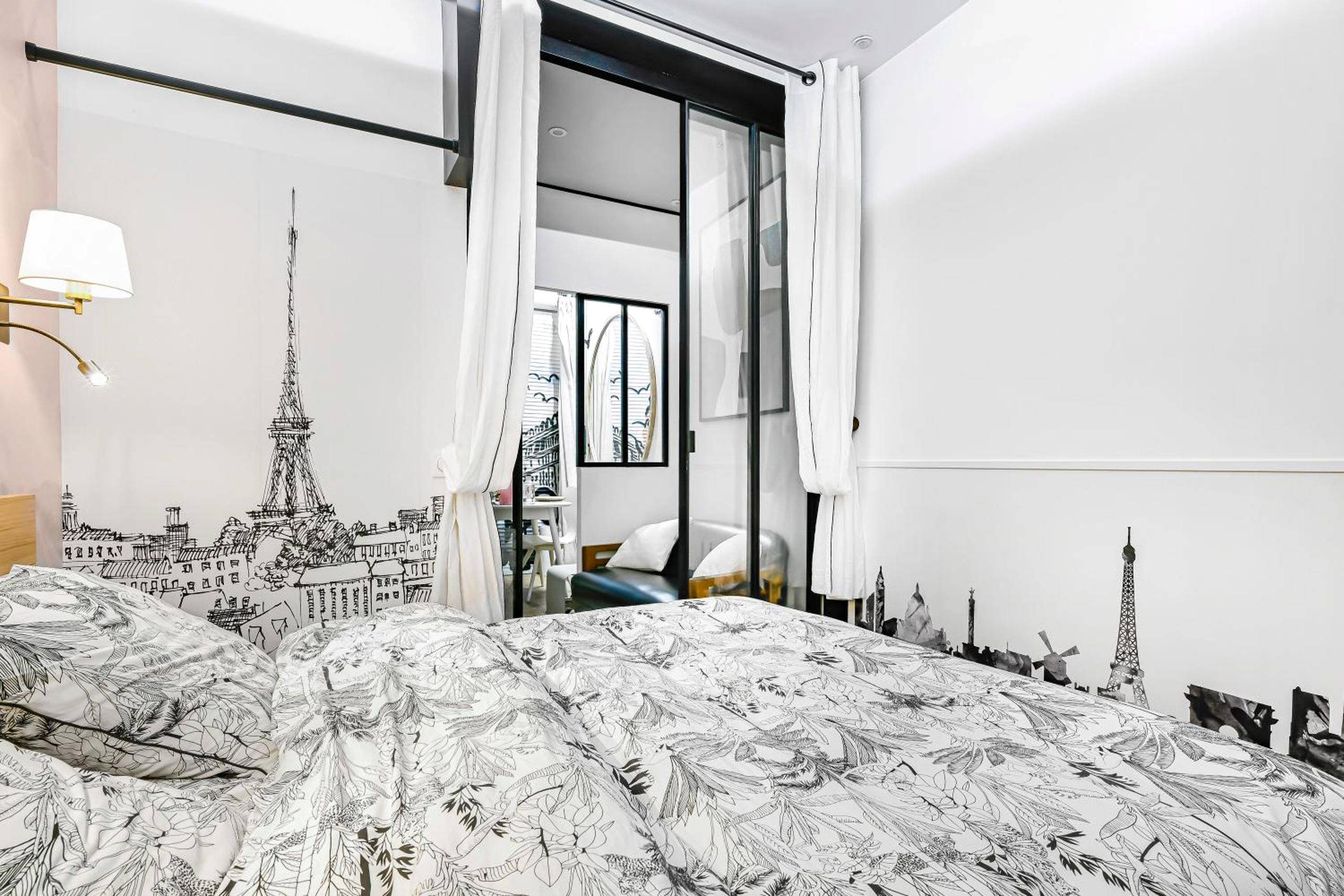 Photo du logement - La Rêverie - Love Room Paris - Jacuzzi Pro