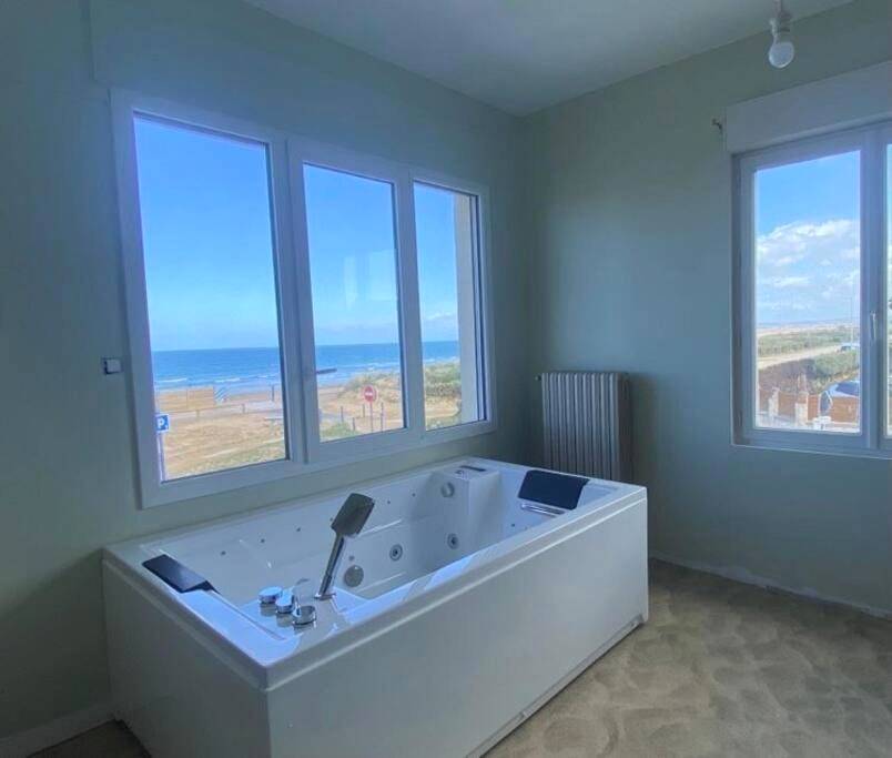 Vue du logement - Love Room Ouistreham - Spa privatif face mer Riva Romantic & SPA