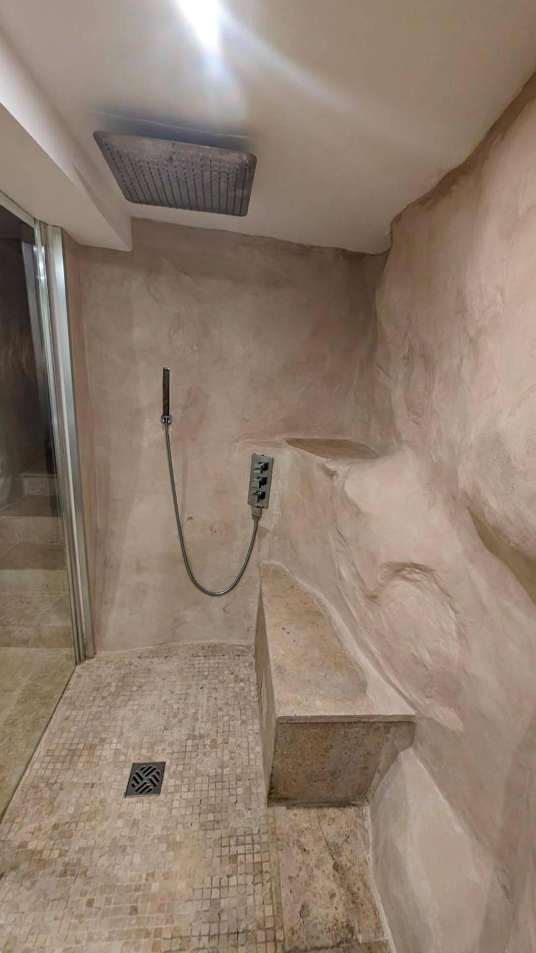 Photo du logement - SUITE Roch'amore troglodyte Romantique et Unique - La Garde