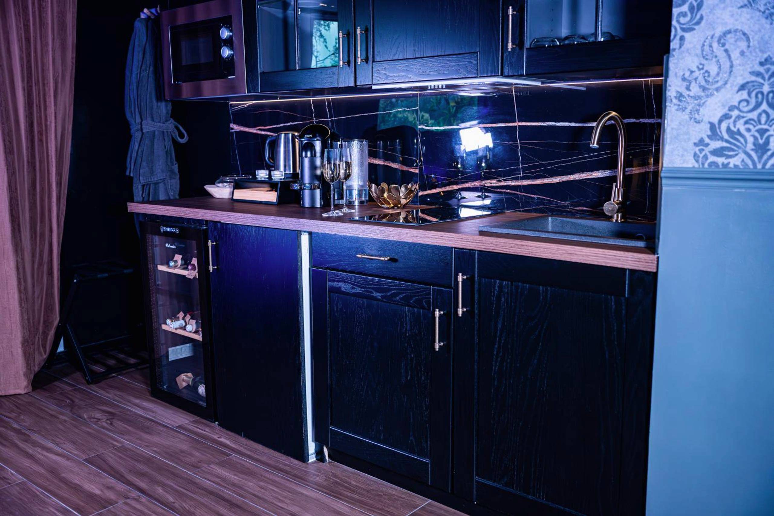 Photo du logement - ROMANCE ROOM & LOVE - JACUZZI - PARKING - Menton