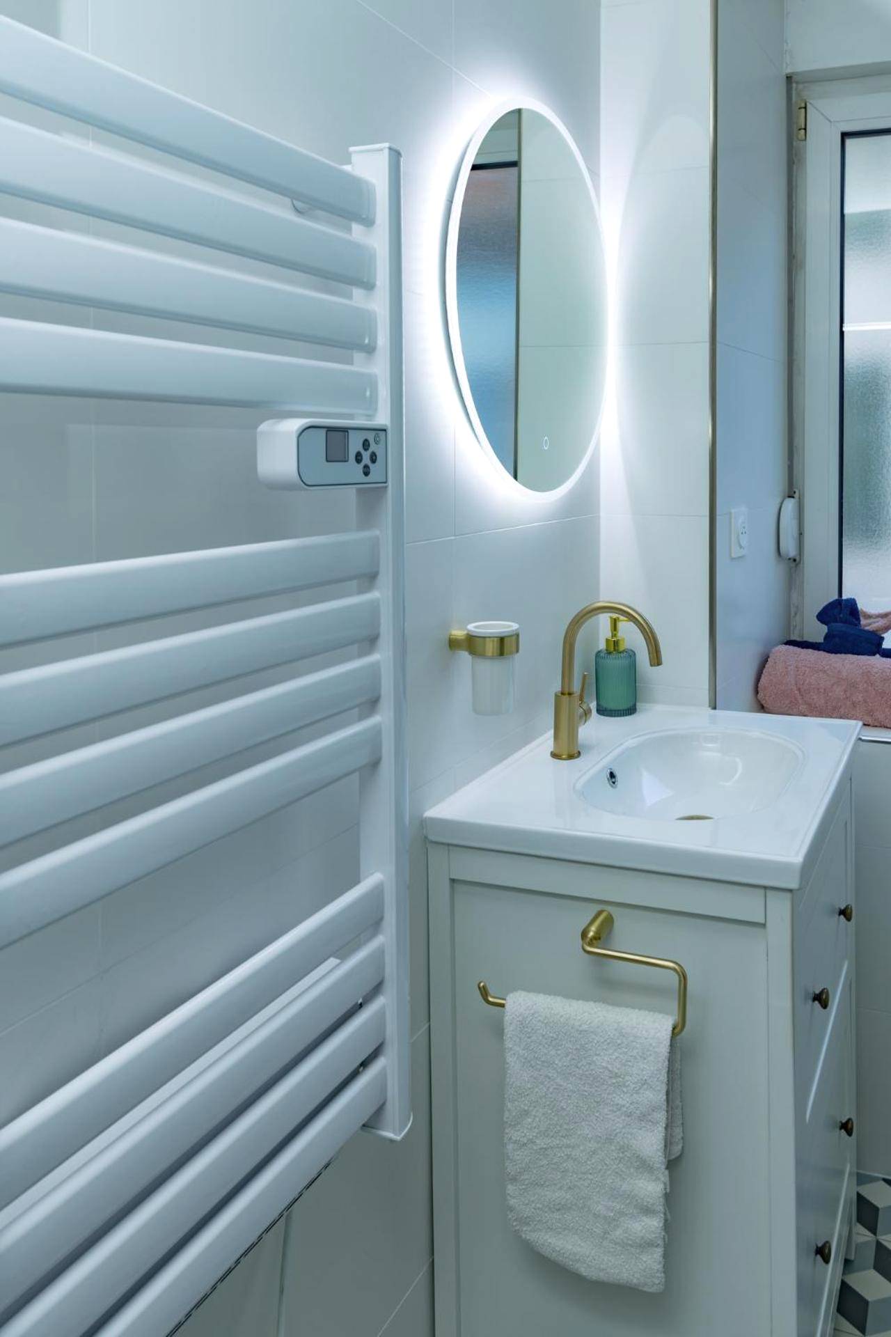 Photo du logement - @Romantic Suite & Spa @Jacuzzi @ Parking gratuit @