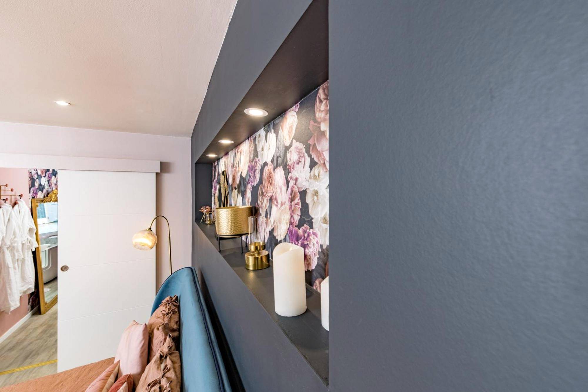 Photo du logement - @Romantic Suite & Spa @Jacuzzi @ Parking gratuit @