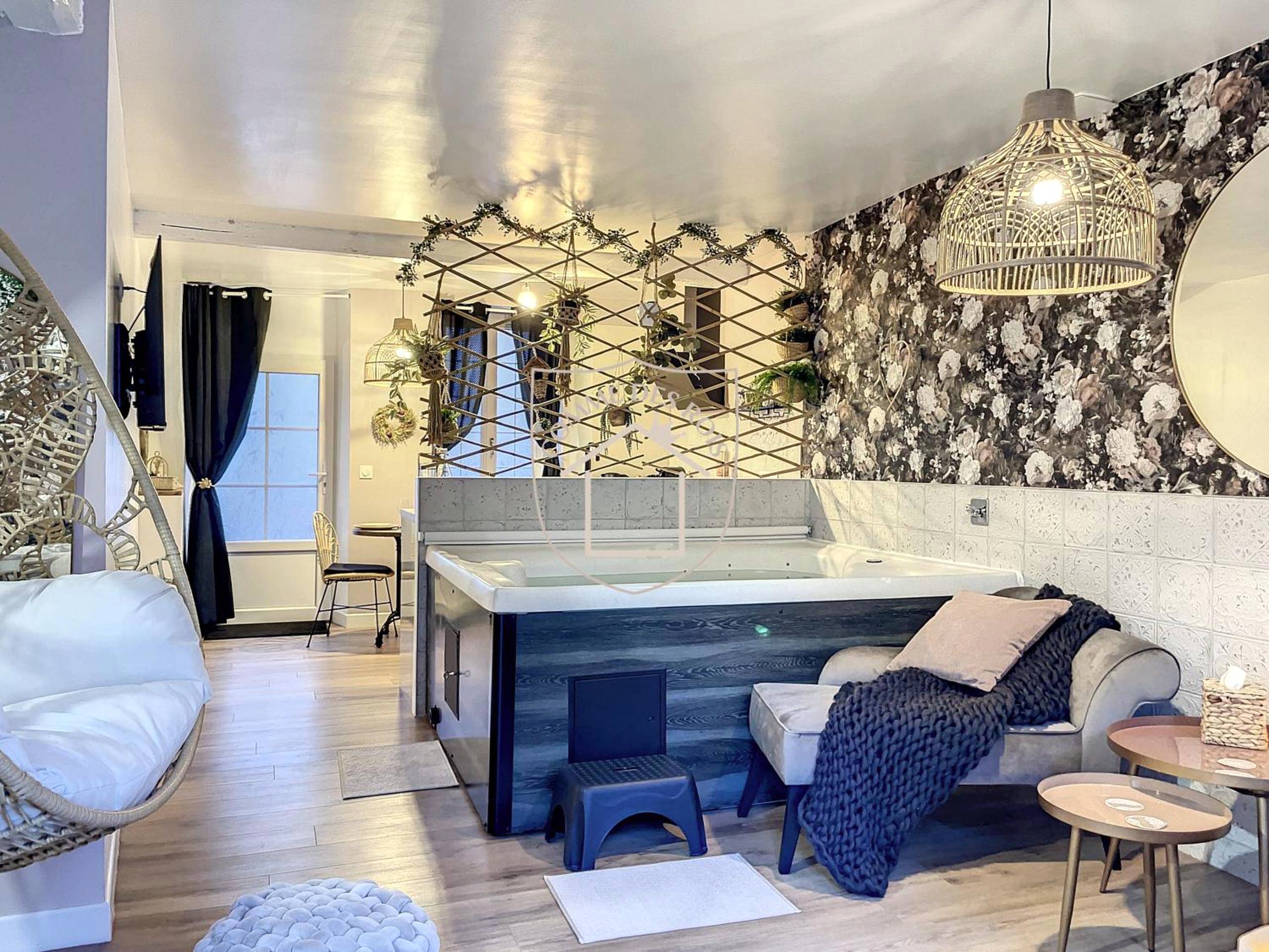 Photo du logement - La Romantique des Rois # Jacuzzi # Sauna