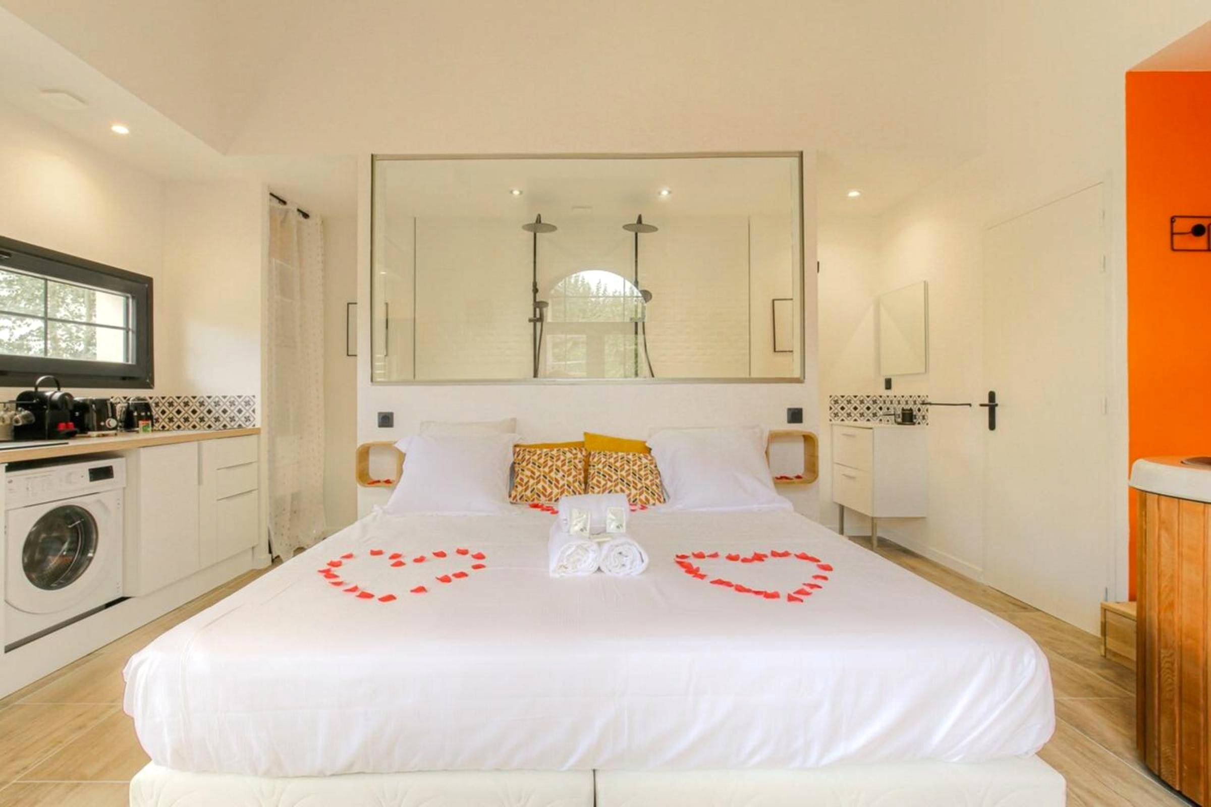 Chambre avec vue sur douche à l'italienne - Romantique et Sensuelle