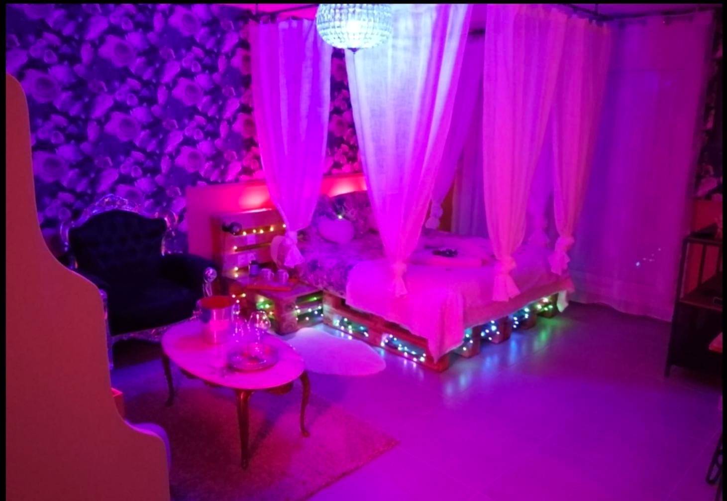 Photo du logement - Romantisme et glamour 2 avec spa , clim et jardin