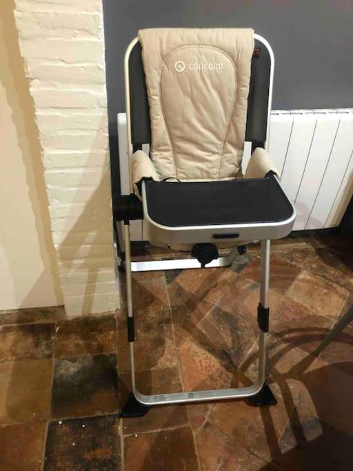 Photo du logement - room five - parking, balnéothérapie, place nationale, un havre de paix