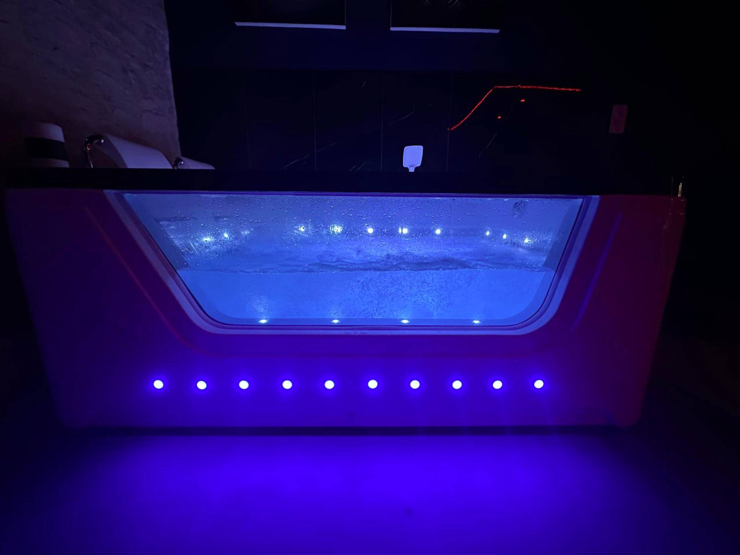 Photo du logement - RoomAndX - LoveRoom - Caen - Bayeux - Le Fresne - Camilly