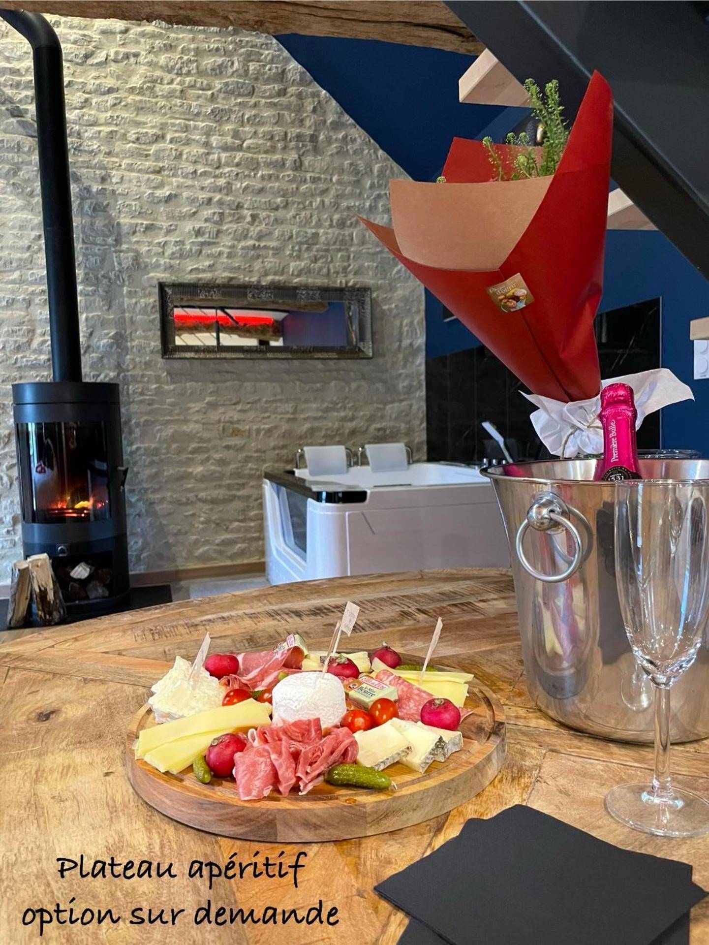 Photo du logement - RoomAndX - LoveRoom - Caen - Bayeux - Le Fresne - Camilly