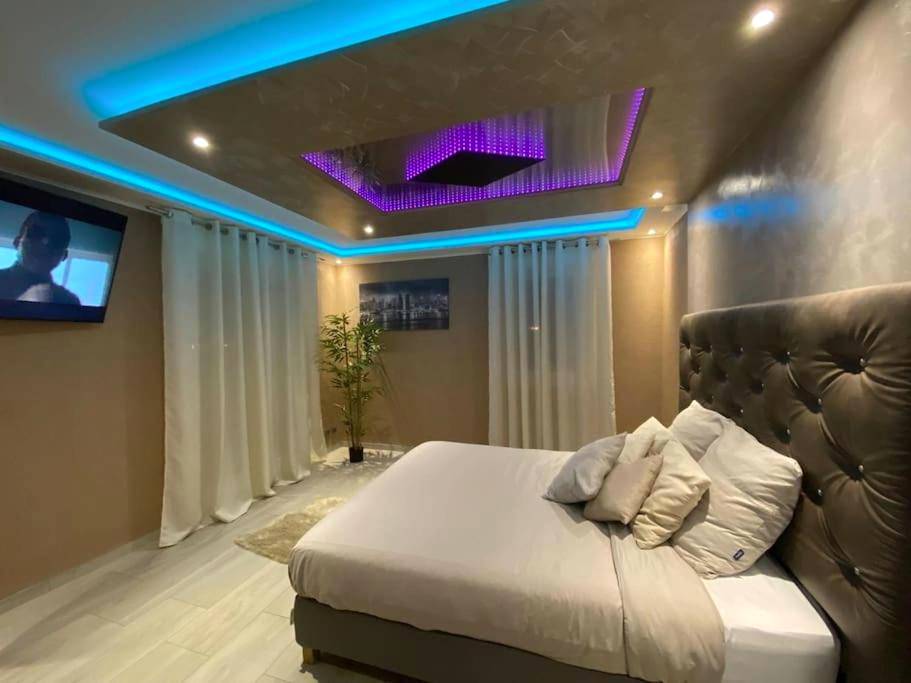 Vue du logement - RoyalSpa appartement d'amour avec jacuzzi privatif