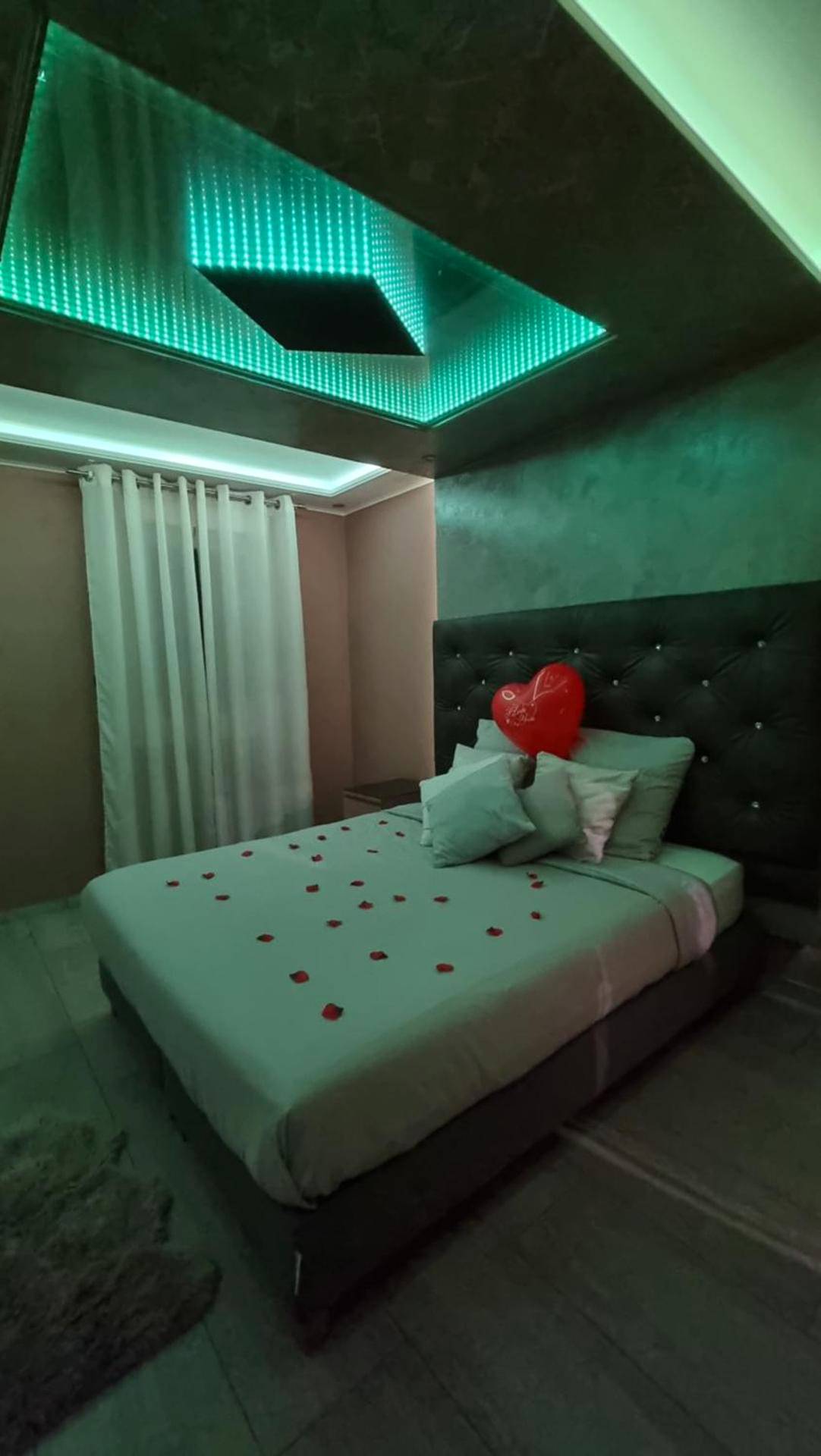 Photo du logement - RoyalSpa appartement d'amour avec jacuzzi privatif