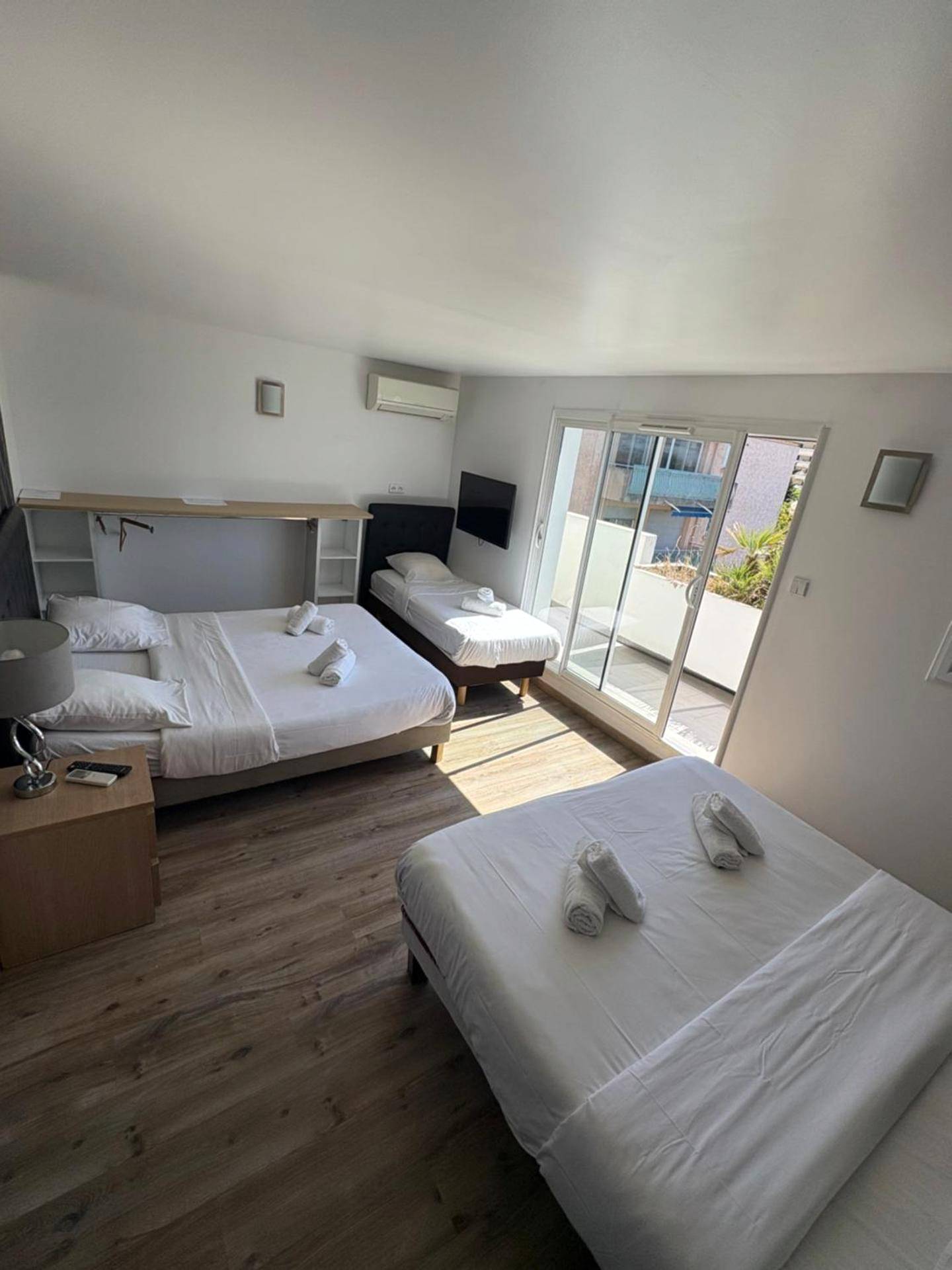 Photo du logement - Hotel Sable Et Soleil - Port, Plage & Jacuzzi privé