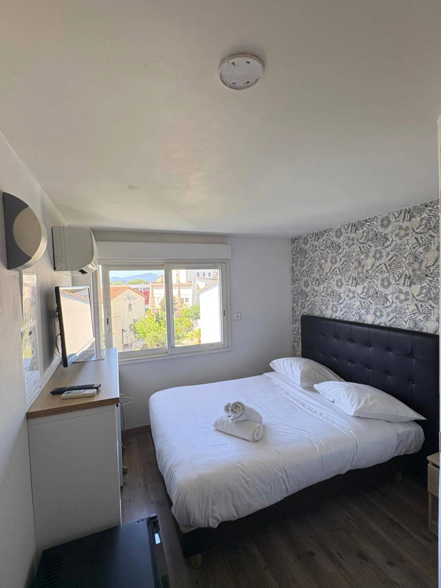 Photo du logement - Hotel Sable Et Soleil - Port, Plage & Jacuzzi privé